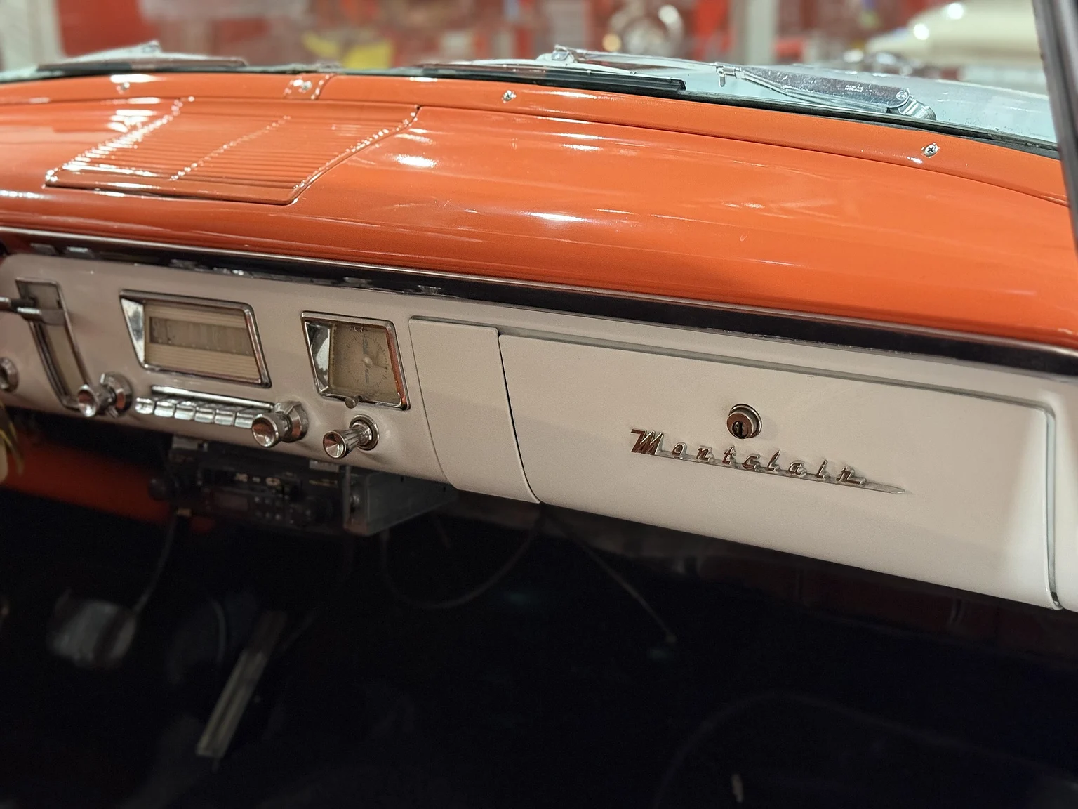 Innenraumfoto von 1956 Mercury Montclair Sport Sedan (32)