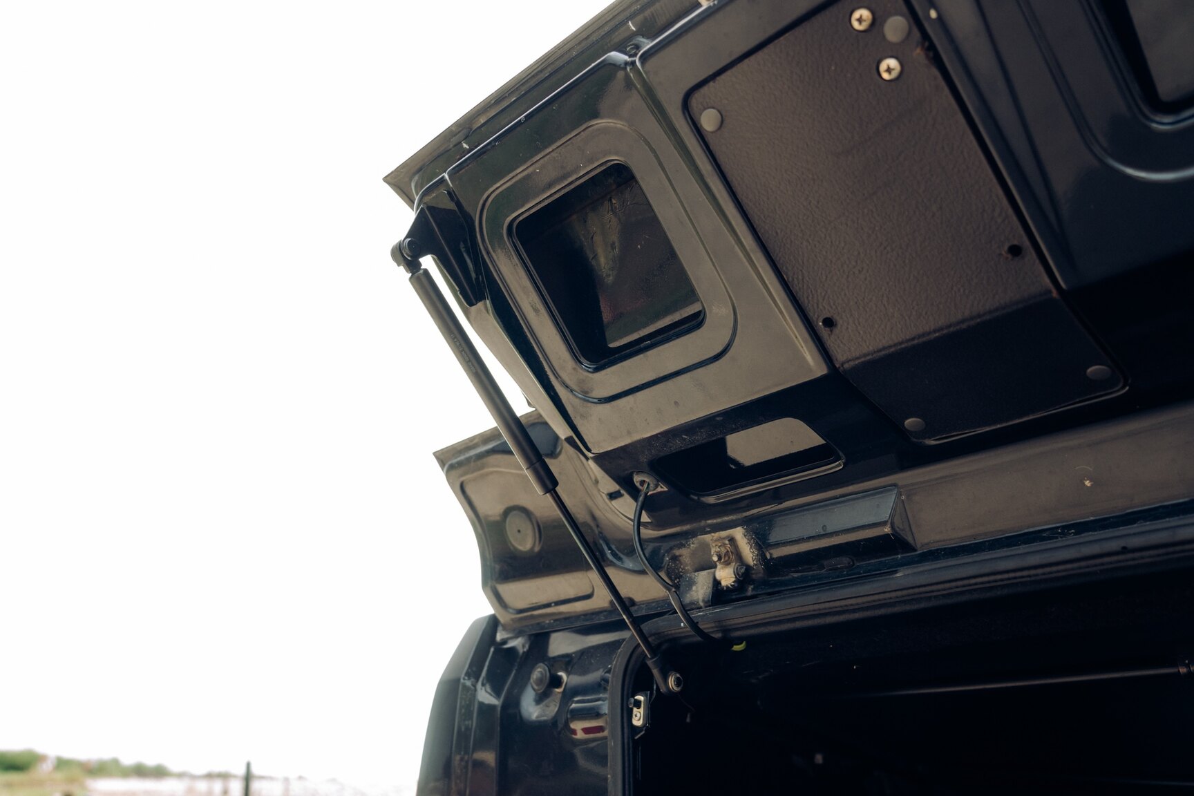 Interior image of 1991 VW Golf Cabriolet "Etienne Aigner Edition"