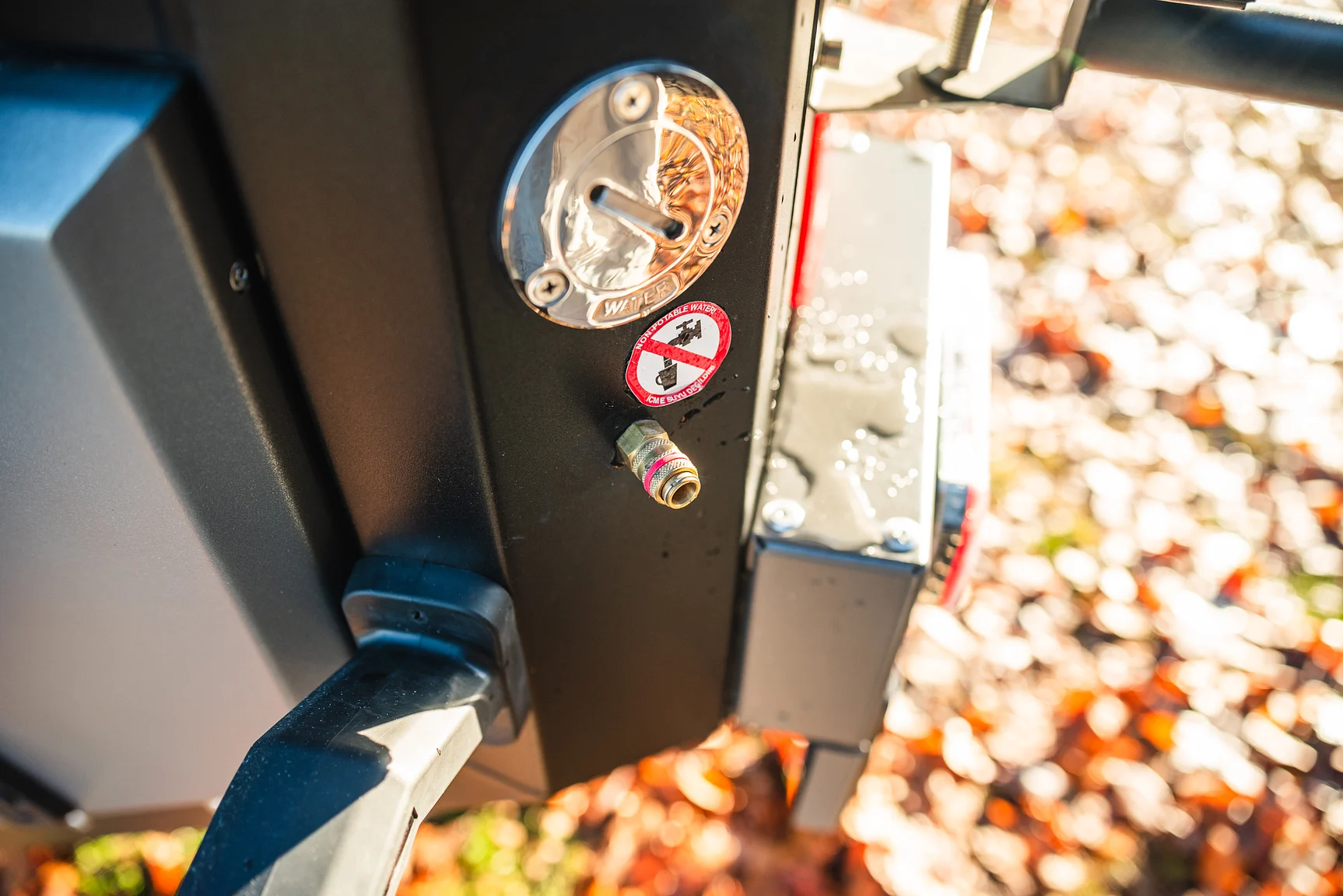 Exterior image of 2025 Northea Trailer Expedition Crawler 458i Offgrid-Camper (78)