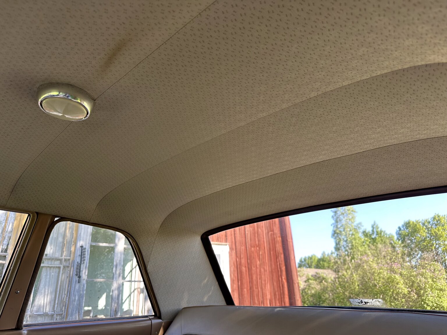 Interiörbild 1966 Plymouth Valiant 100 2-door Sedan