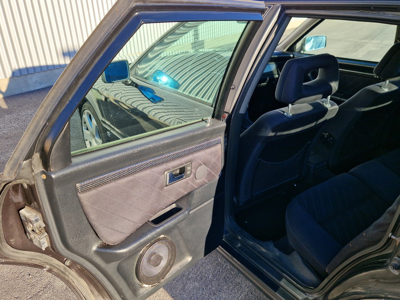 Innenraumfoto von 1993 Audi S2 Avant 2.2 quattro