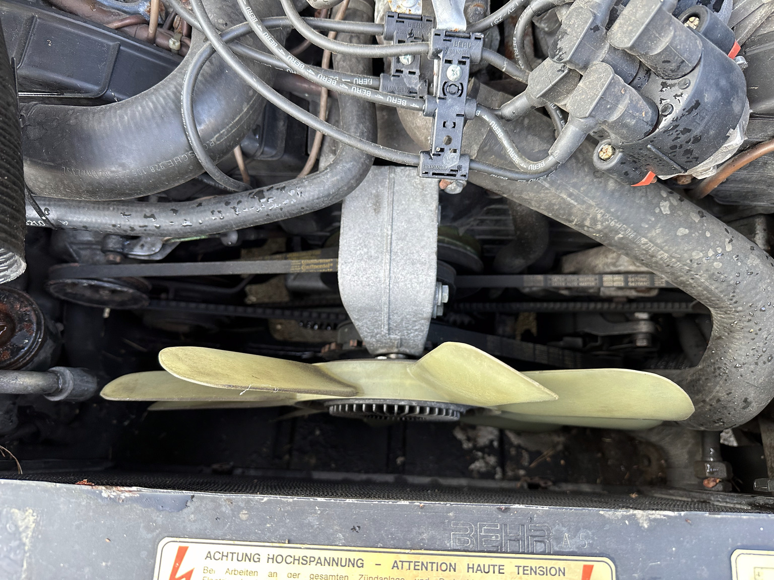 Image of 1985 Porsche 928 mechanics (8)