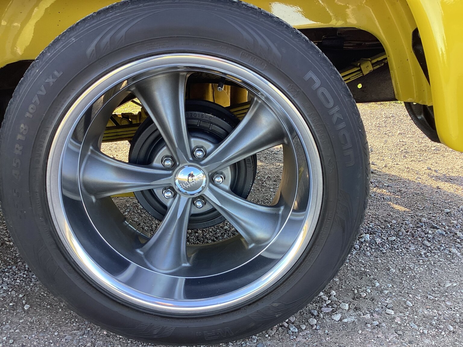 Aussenfoto 1971 Dodge D100