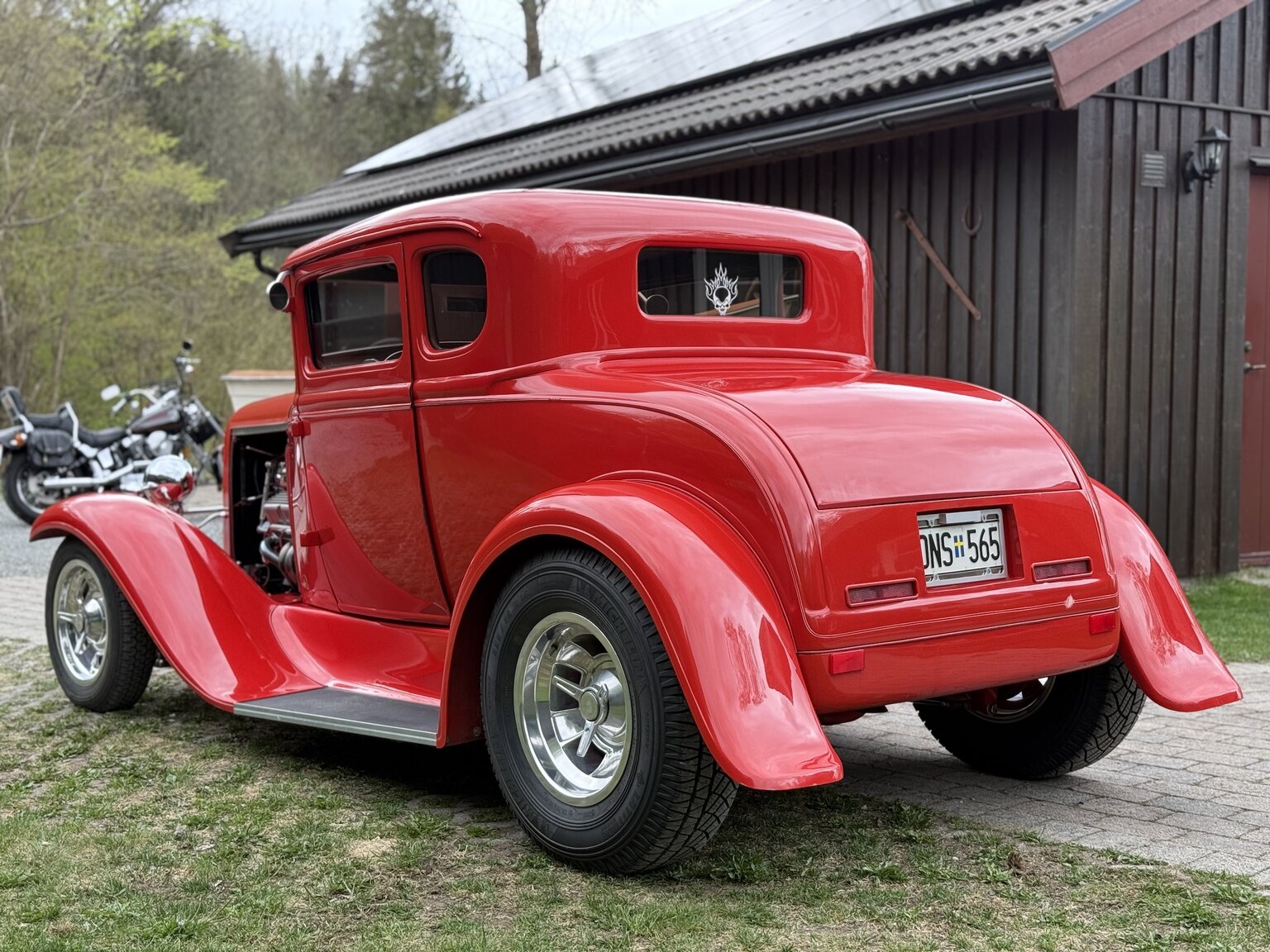 Exterior image of 1931 Ford Model A Coupé Hot Rod
