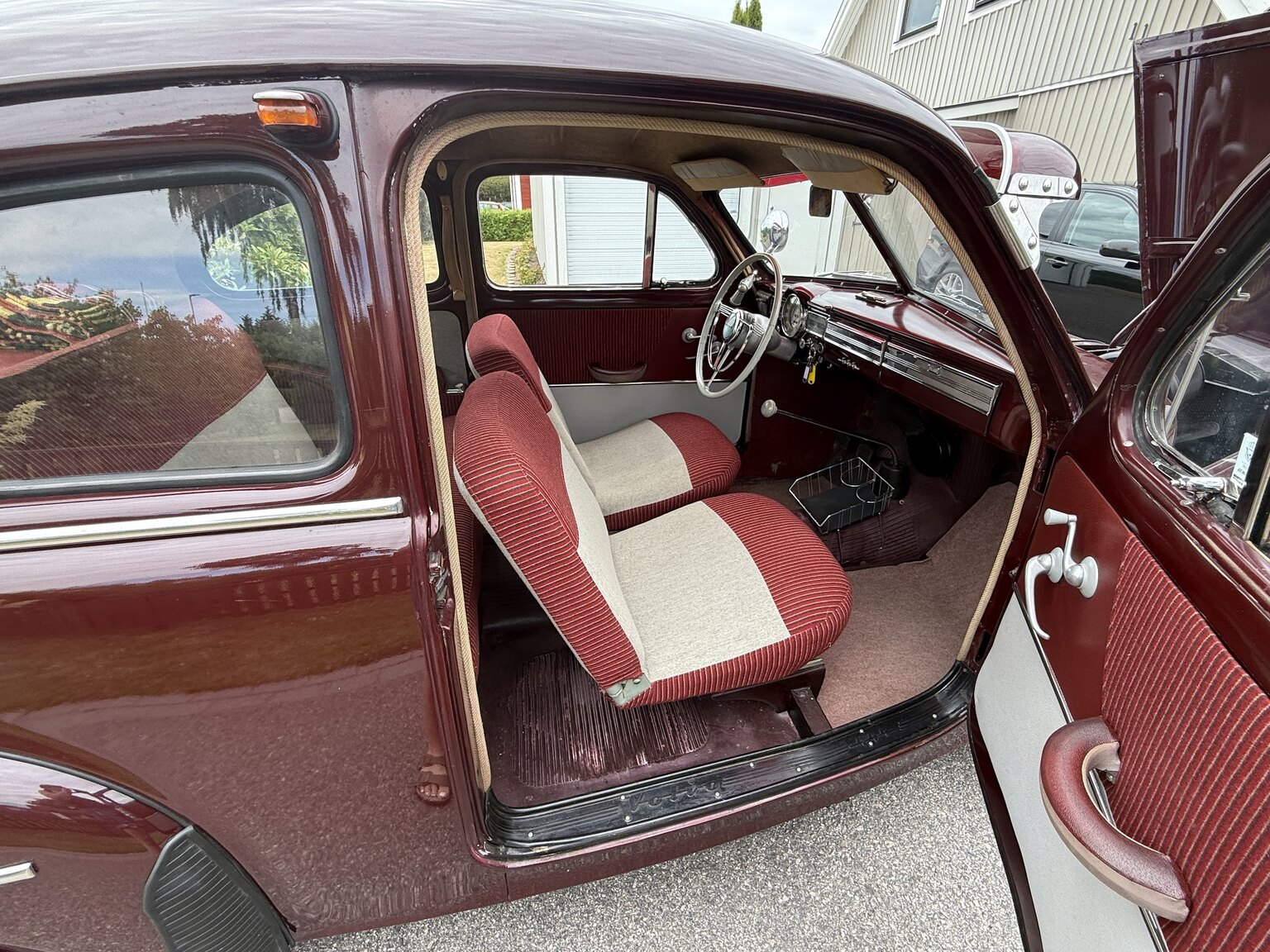 Interior image of 1953 Volvo PV 444 ES