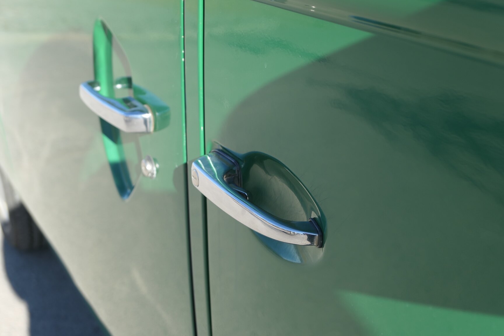 Exteriörbild på 1975 Volkswagen Transporter 1600 Minibuss