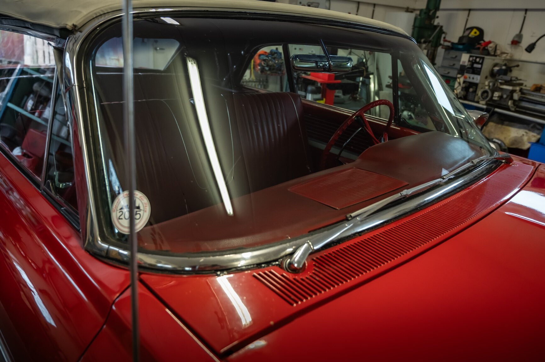 Exterior image of 1962 Ford Galaxie 500 Sunliner