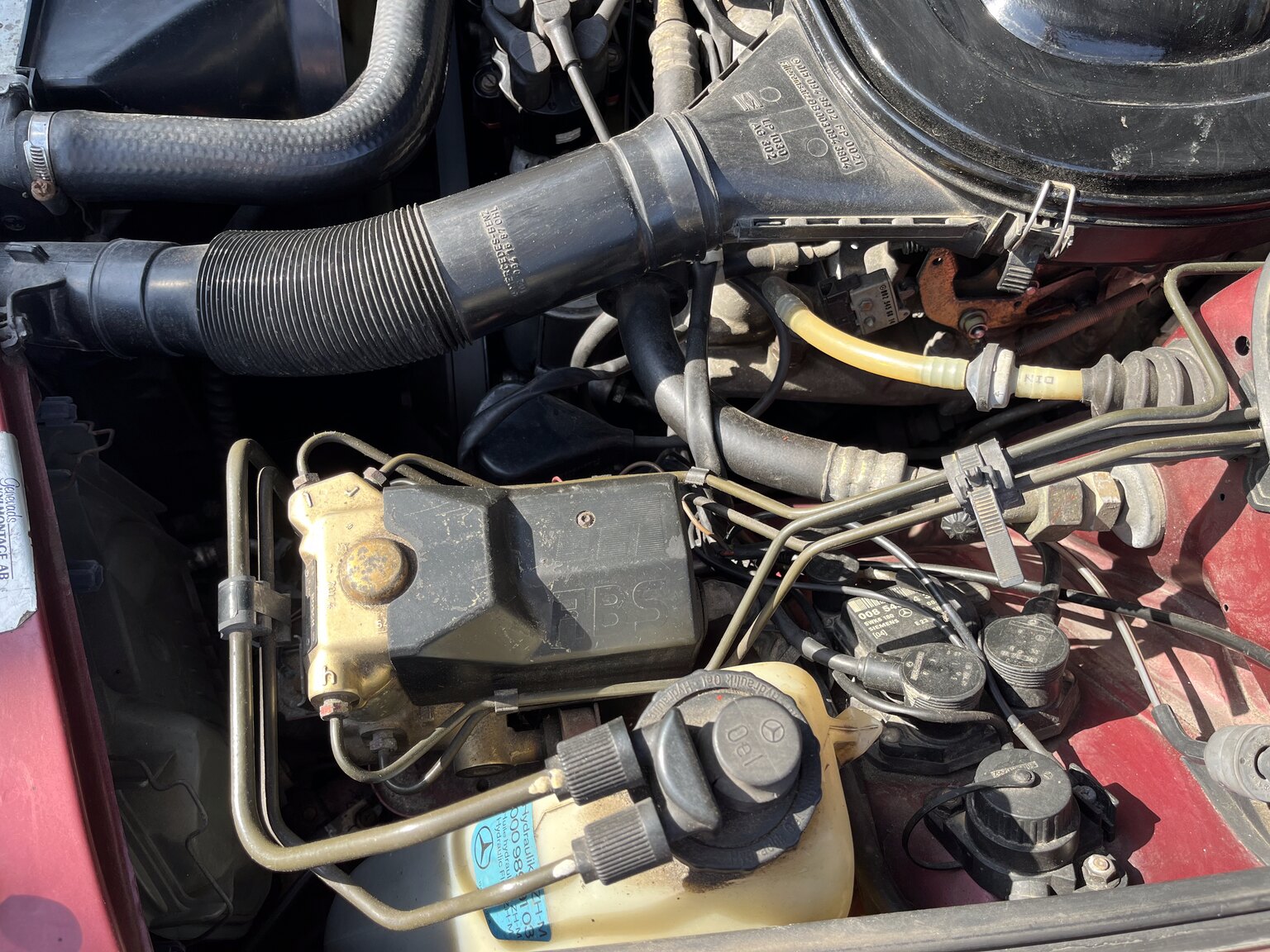 Image of 1990 Mercedes-Benz 230 E mechanics