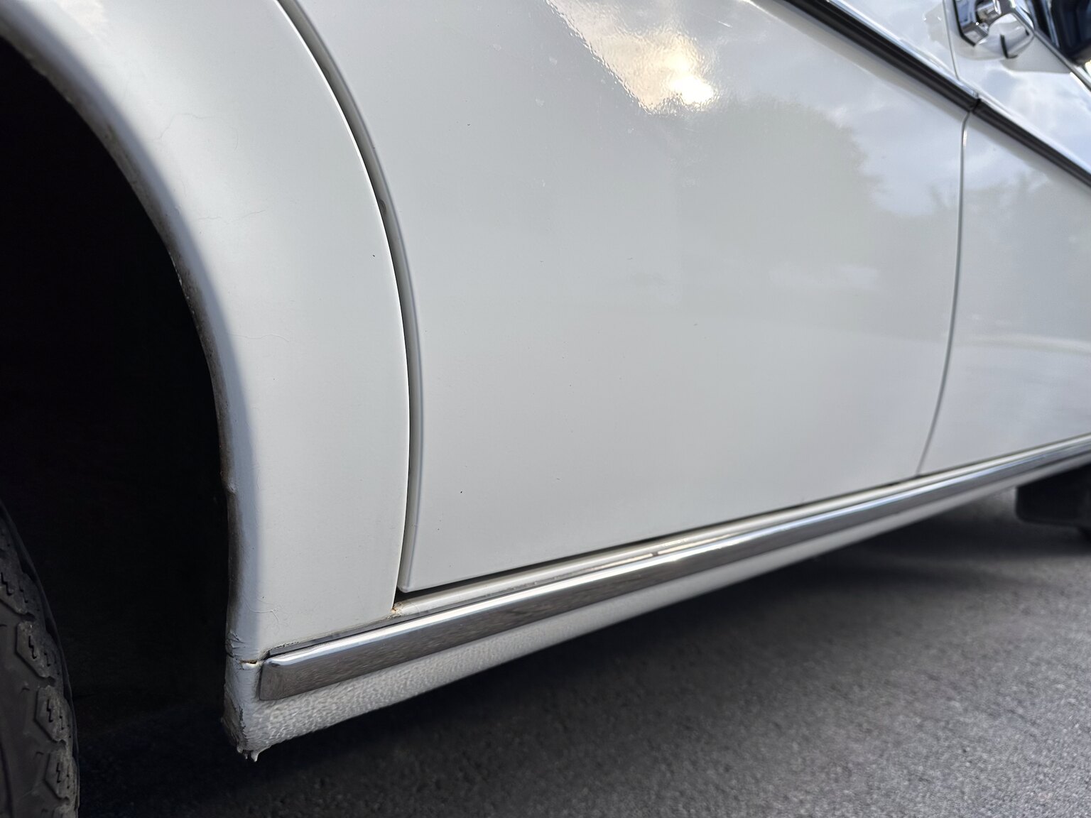 Exteriörbild på 1975 Mercedes Benz 200