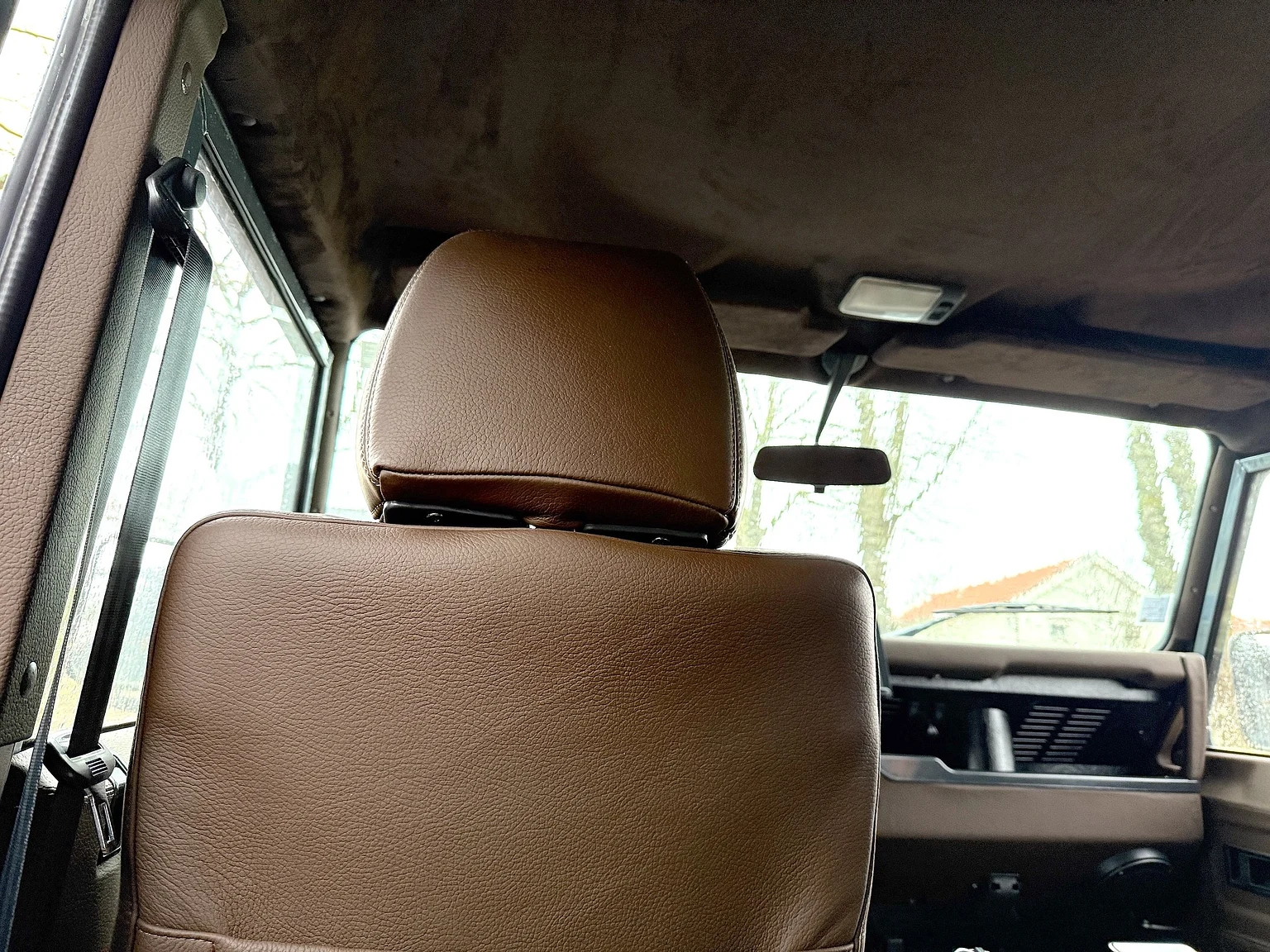 Innenraumfoto von 2000 Land Rover Defender 110 C (49)