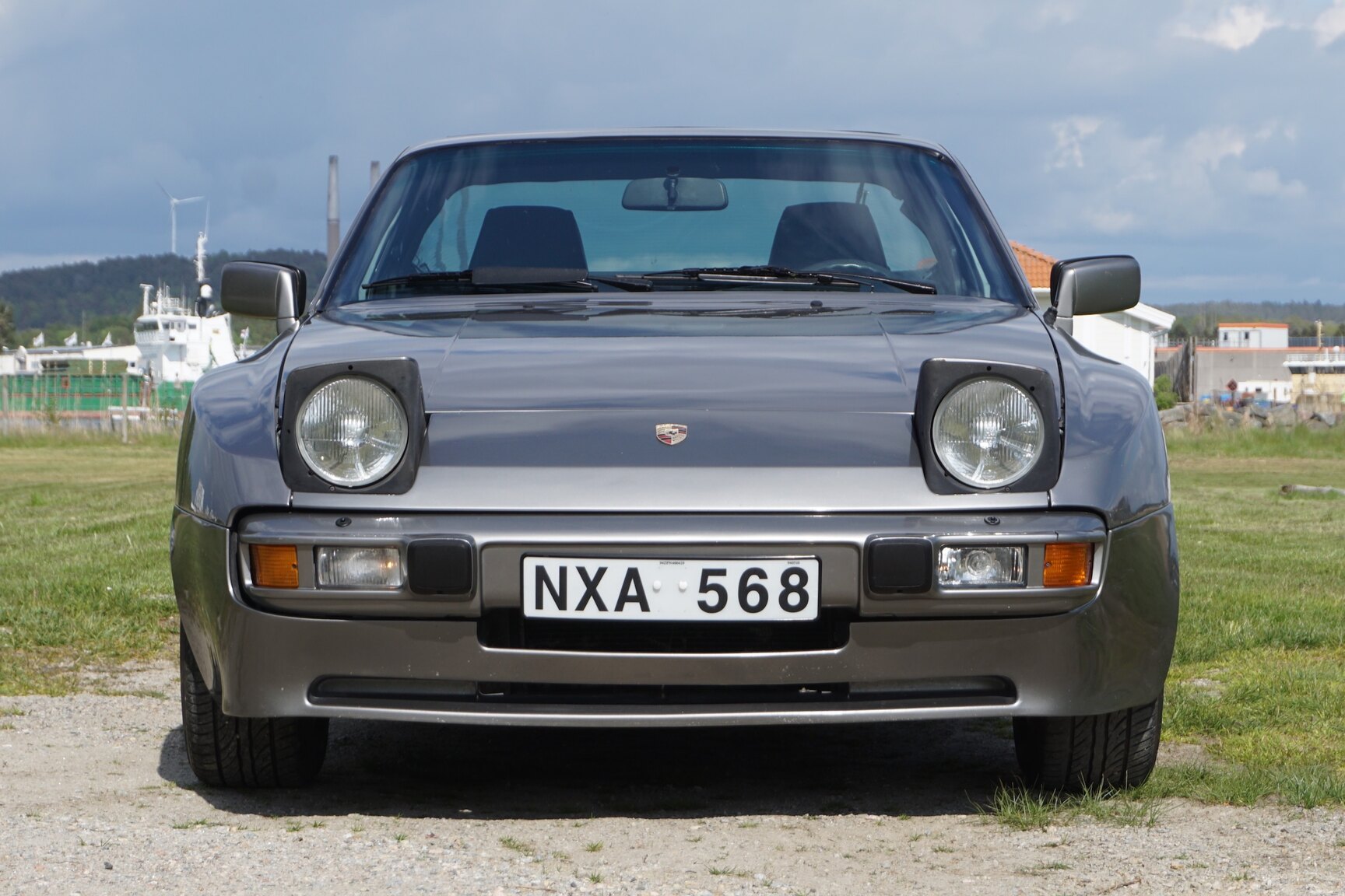 Exterior image of 1985 Porsche 944 "NO RESERVE AUCTION"