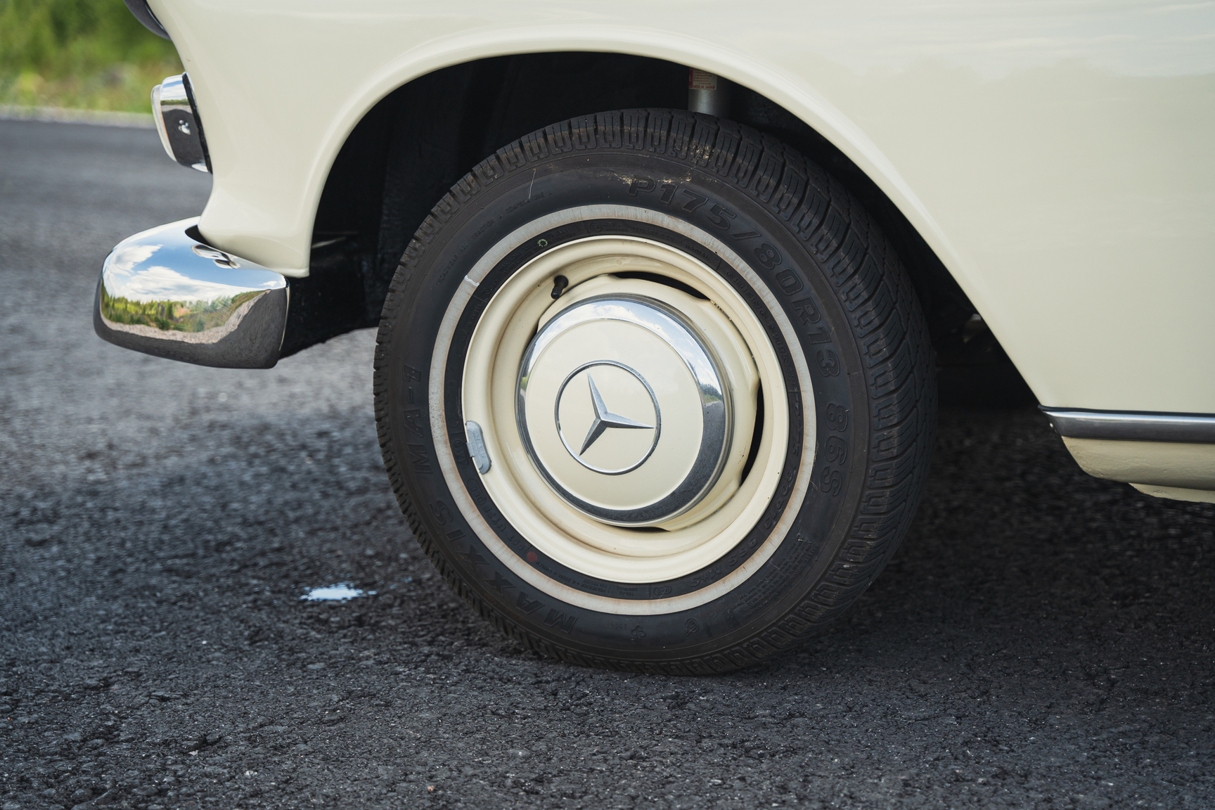 Aussenfoto 1966 Mercedes-Benz 200 D "Heckflosse"