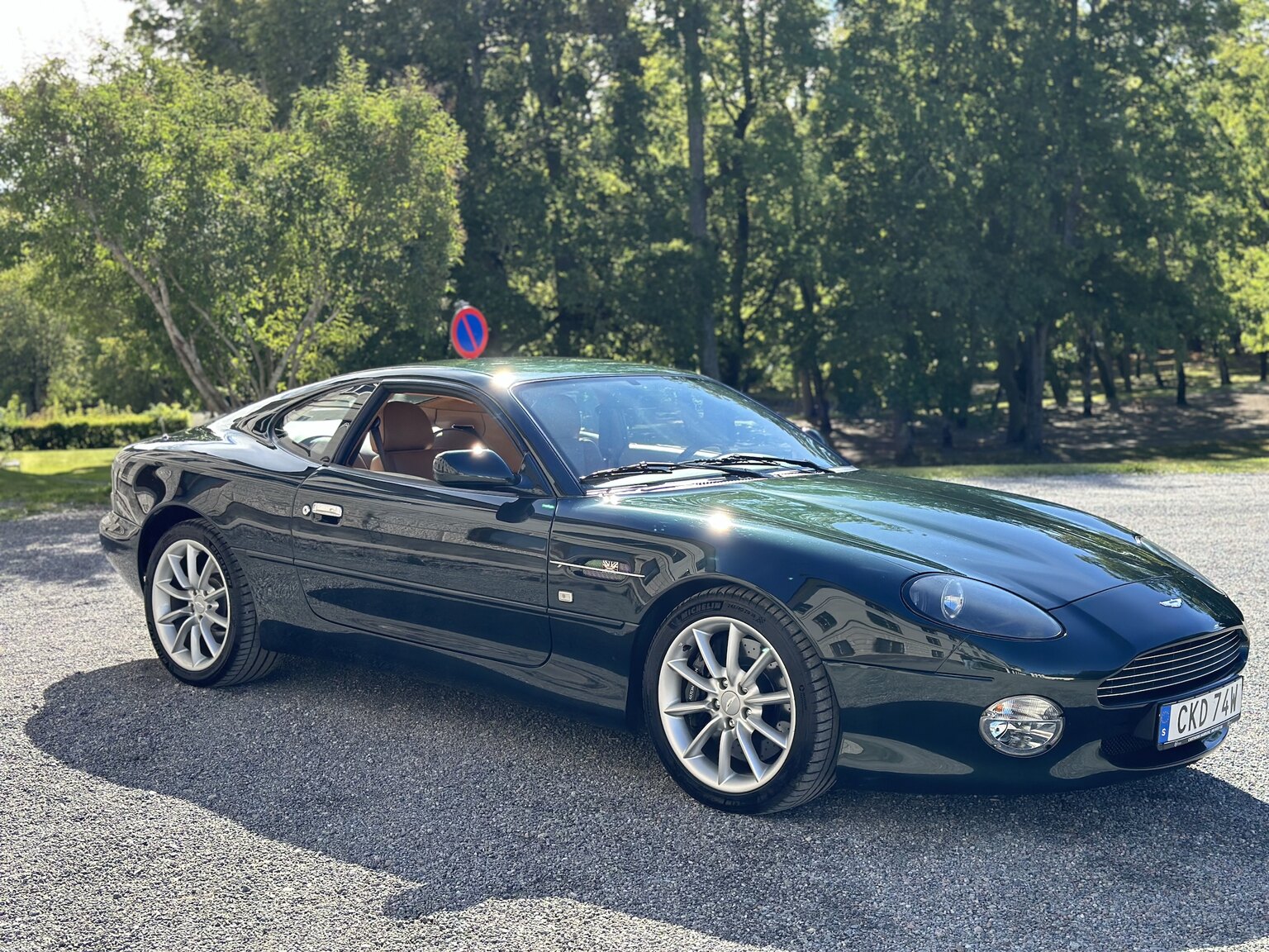 Exterior image of 2003 Aston Martin DB7