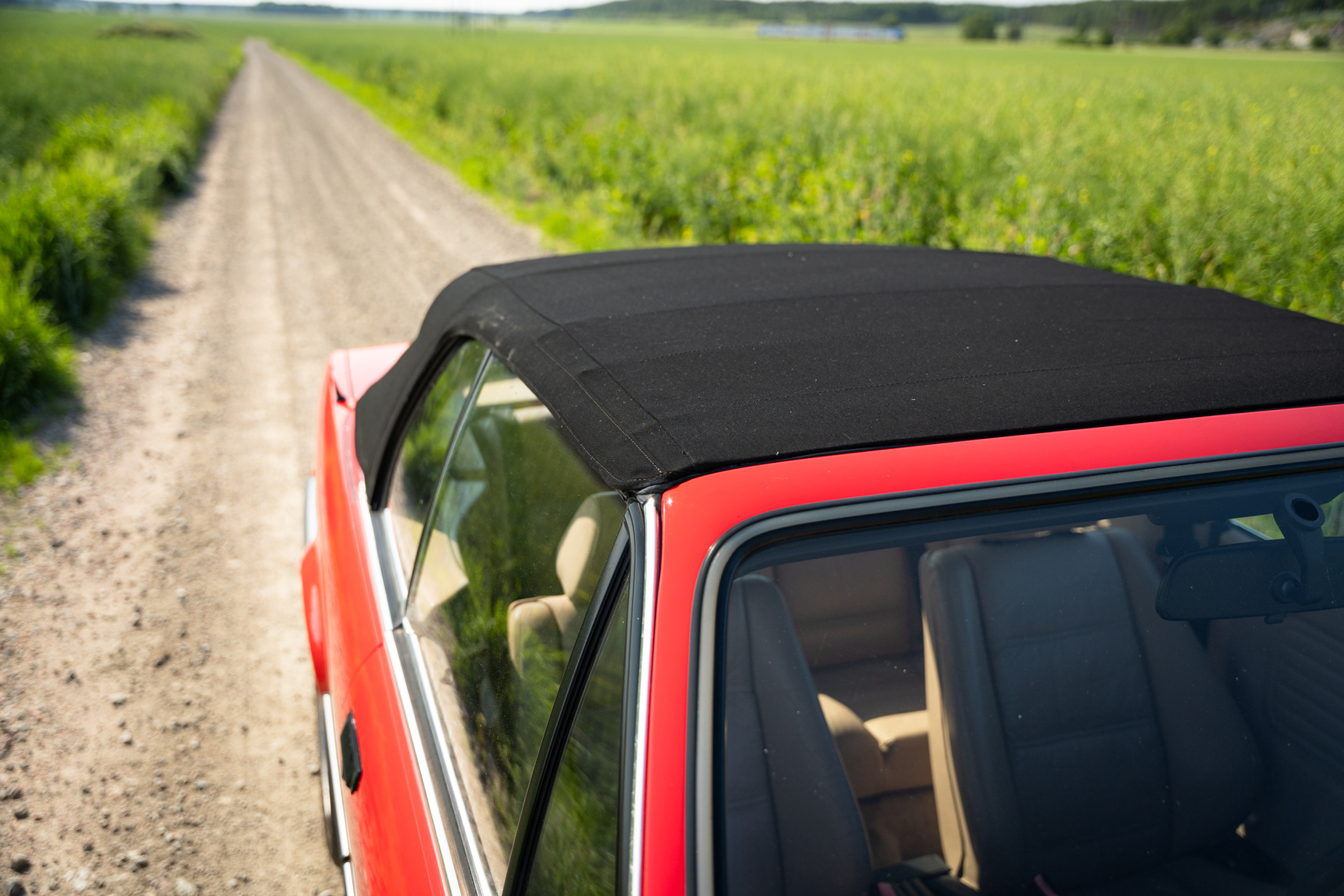 Exterior image of 1988 BMW 325 Cabriolet (E30)