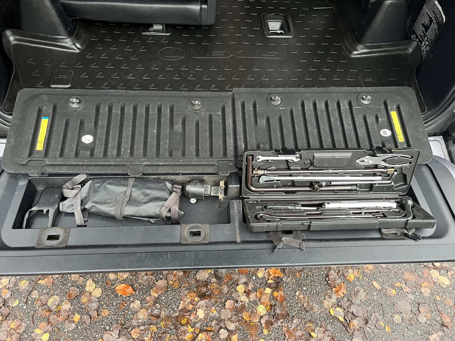 Interiörbild 2011 Lexus LX570