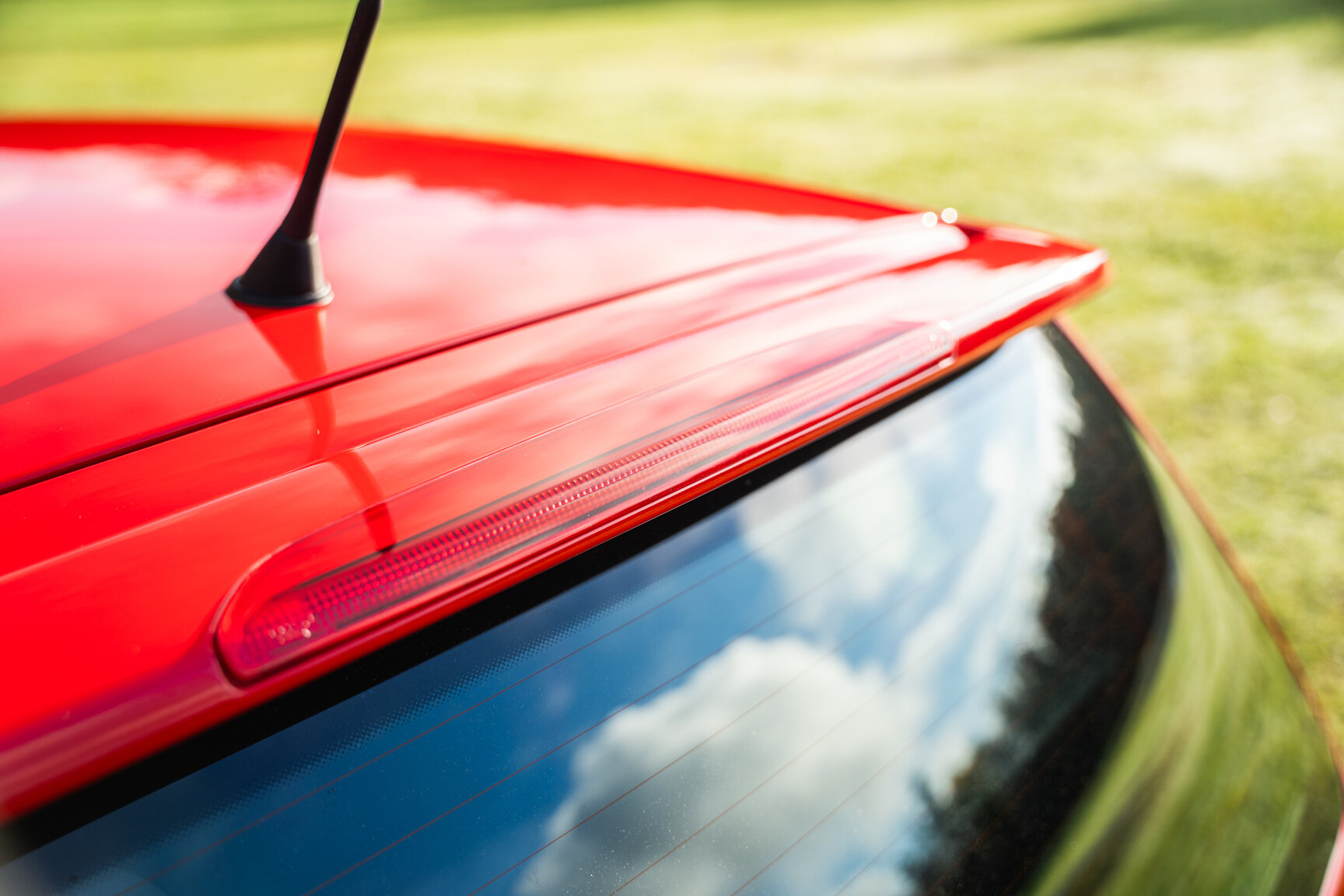 Exterior image of 2001 VW Lupo GTI