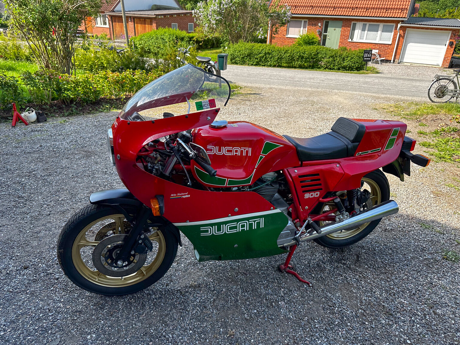 Aussenfoto 1983 Ducati 900 Mike Hailwood Replica