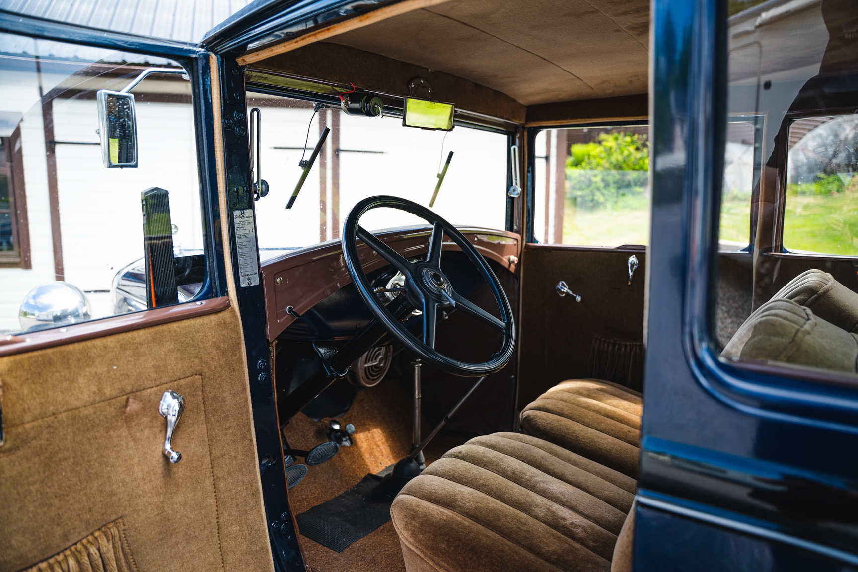 Interiörbild 1931 Ford A Luxe Sedan (1)