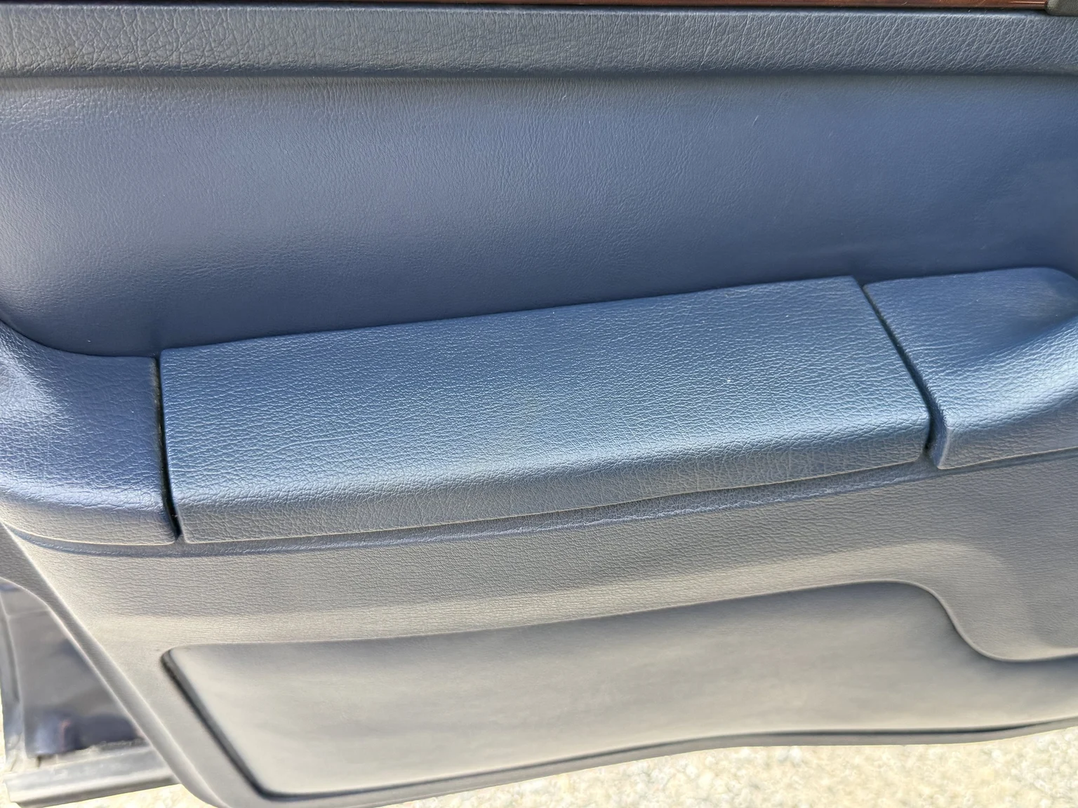Innenraumfoto von 1990 BMW 750i (6)