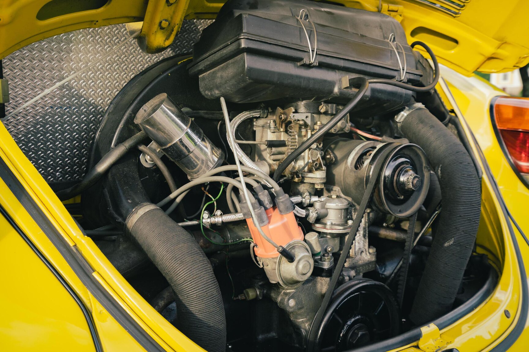 Image of 1973 Volkswagen Bubbla Karmann 1303 LS mechanics (7)