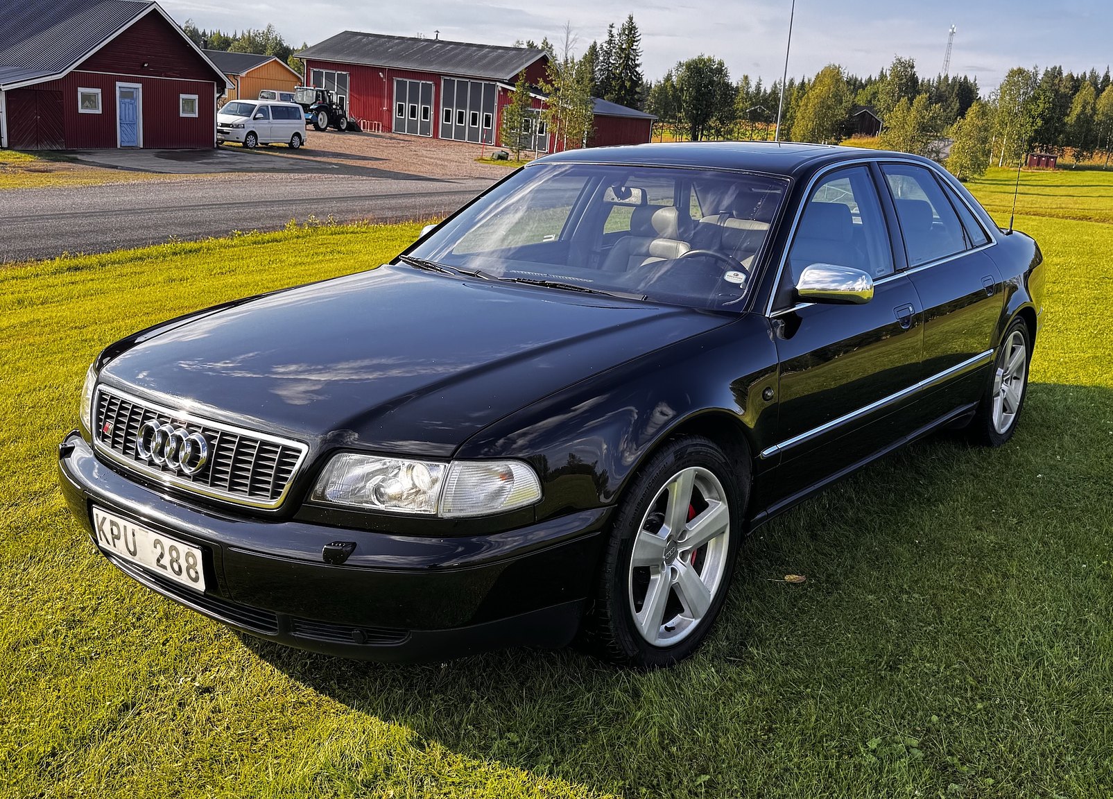 Exteriörbild på 1999 Audi S8 4.2 Quattro
