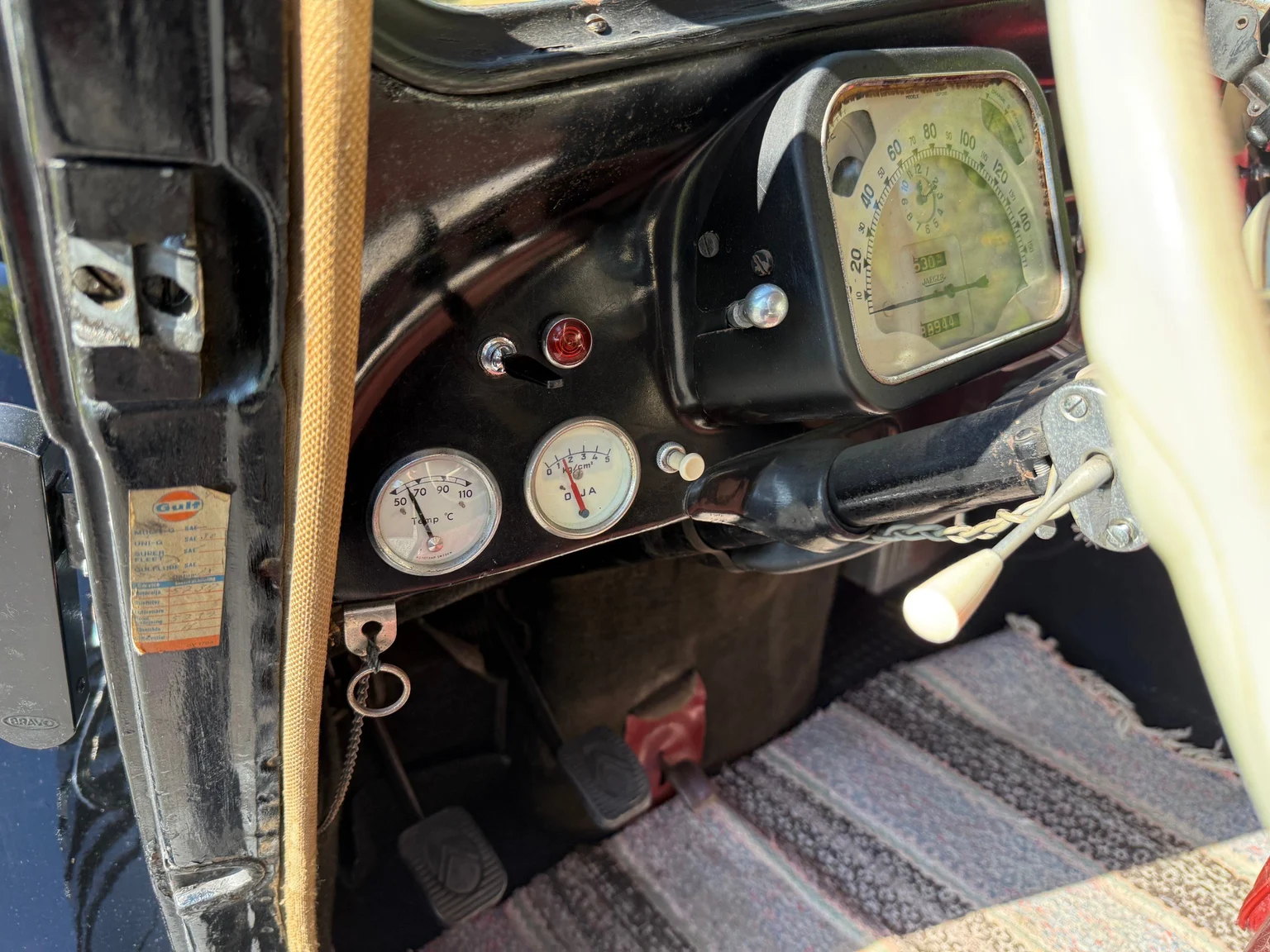 Interior image of 1951 Citroën CV 11  Sedan  (3)