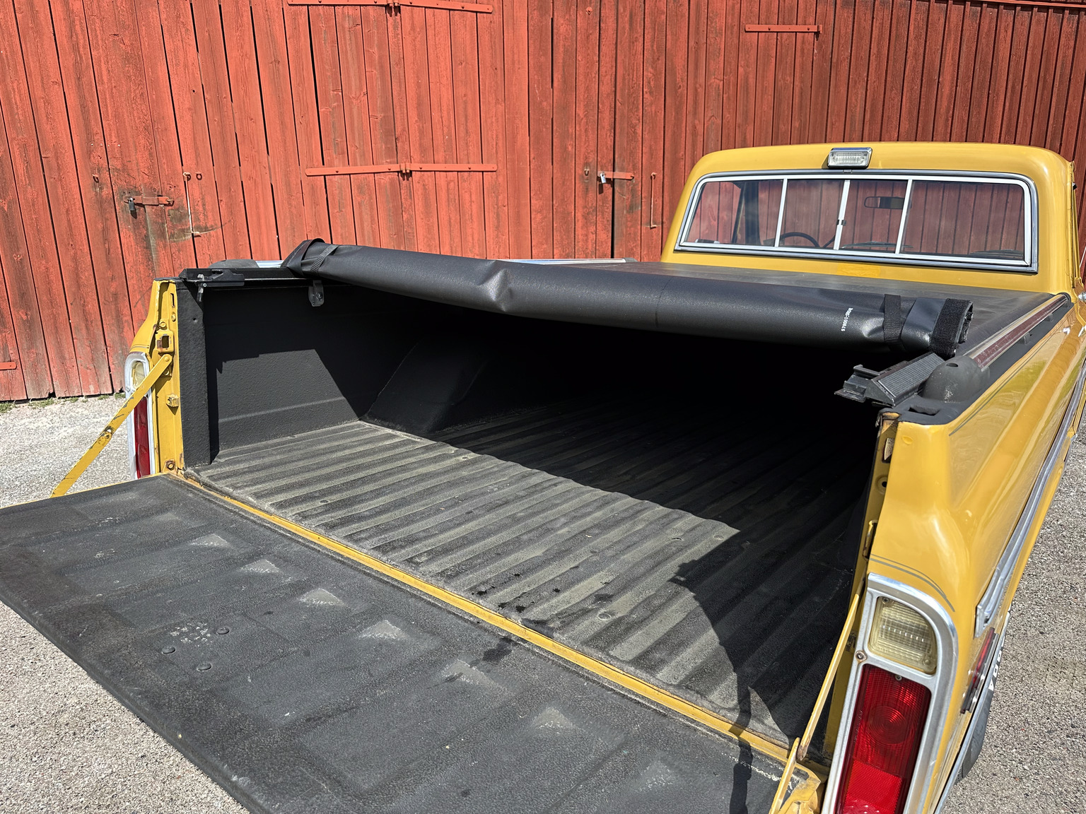 Exteriörbild på 1972 Chevrolet C10 Cheyenne (82)