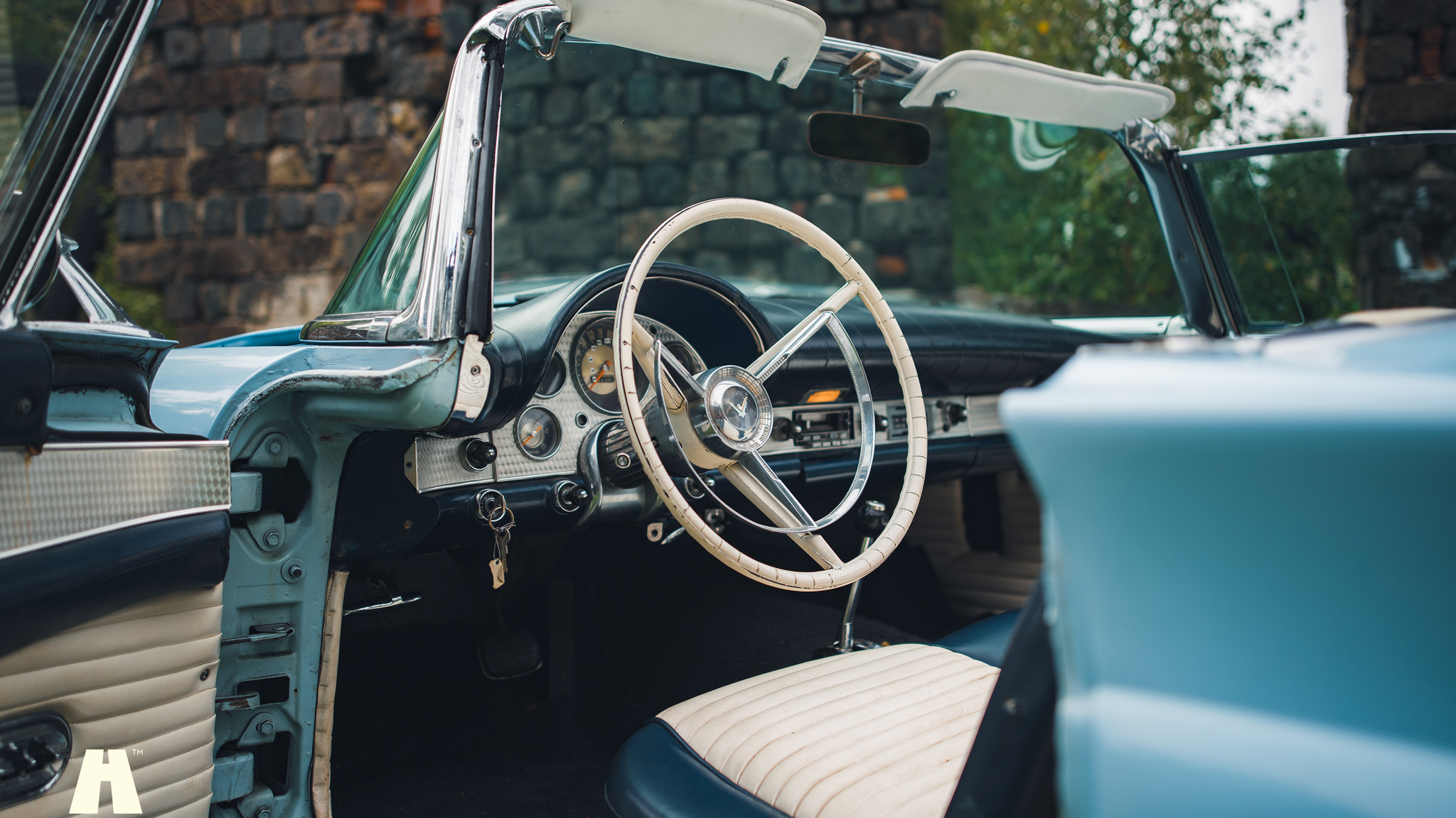 Innenraumfoto von 1957 Ford Thunderbird D-Code
