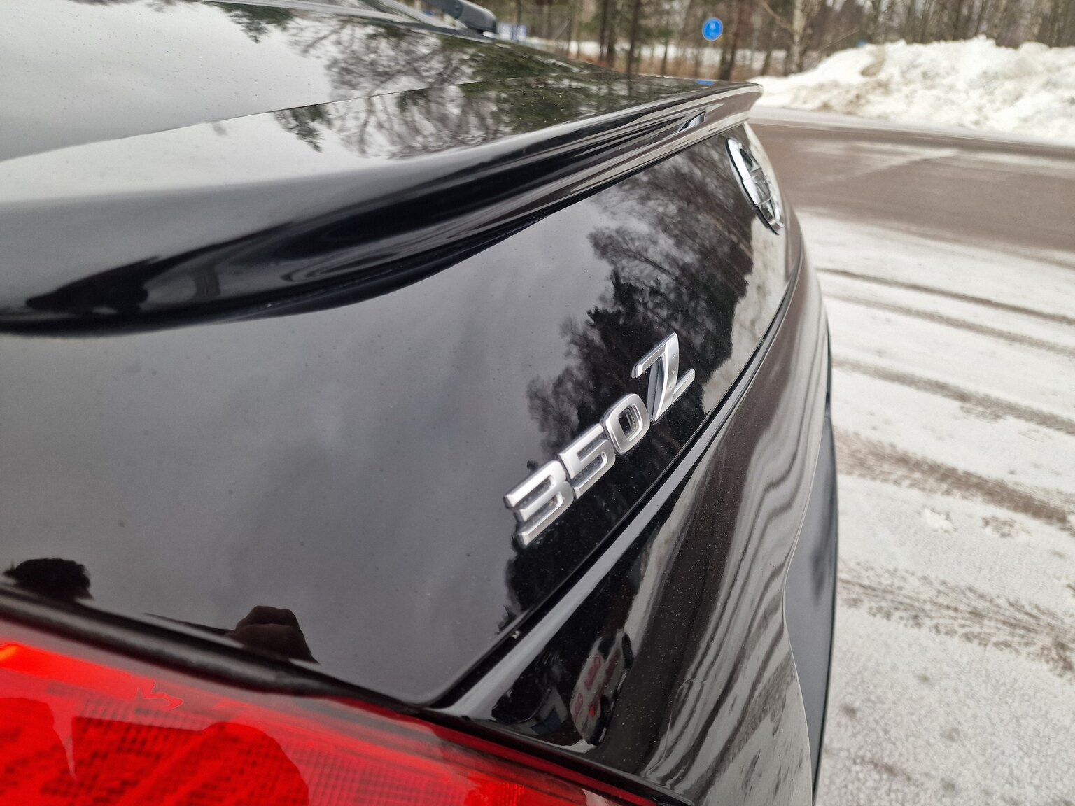 Exteriörbild på 2004 Nissan 350Z