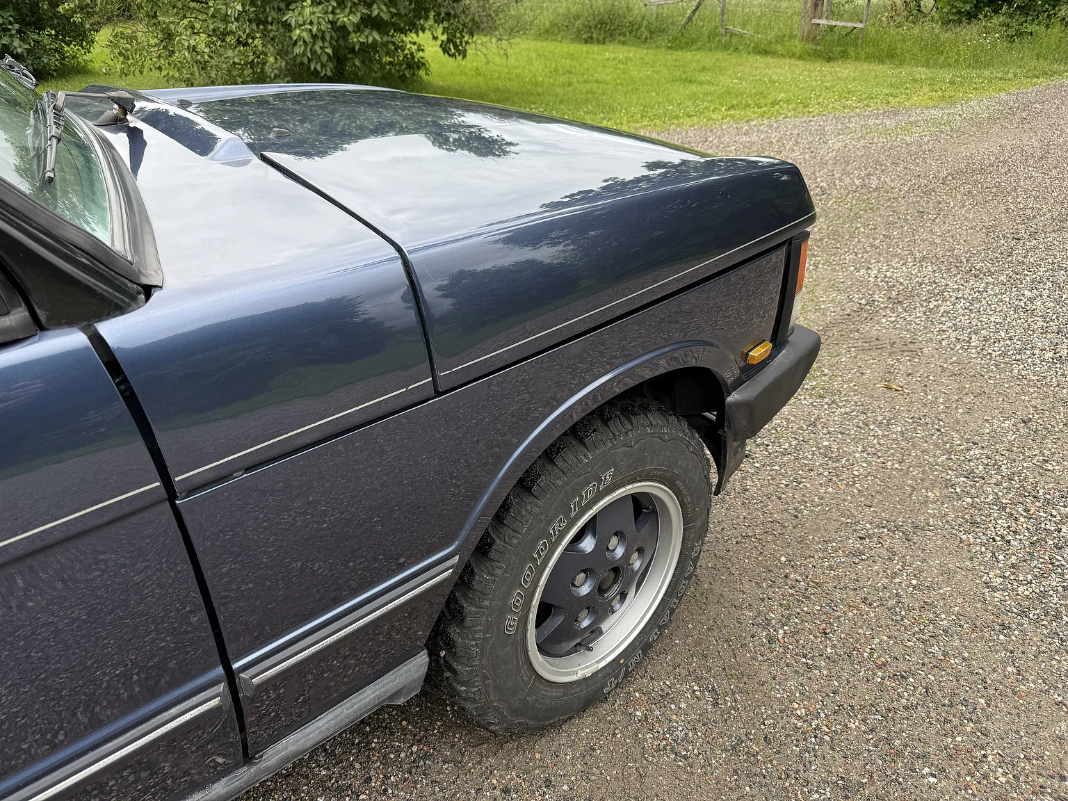 Exterior image of 1990 Range Rover Vogue SE 3.9 (33)