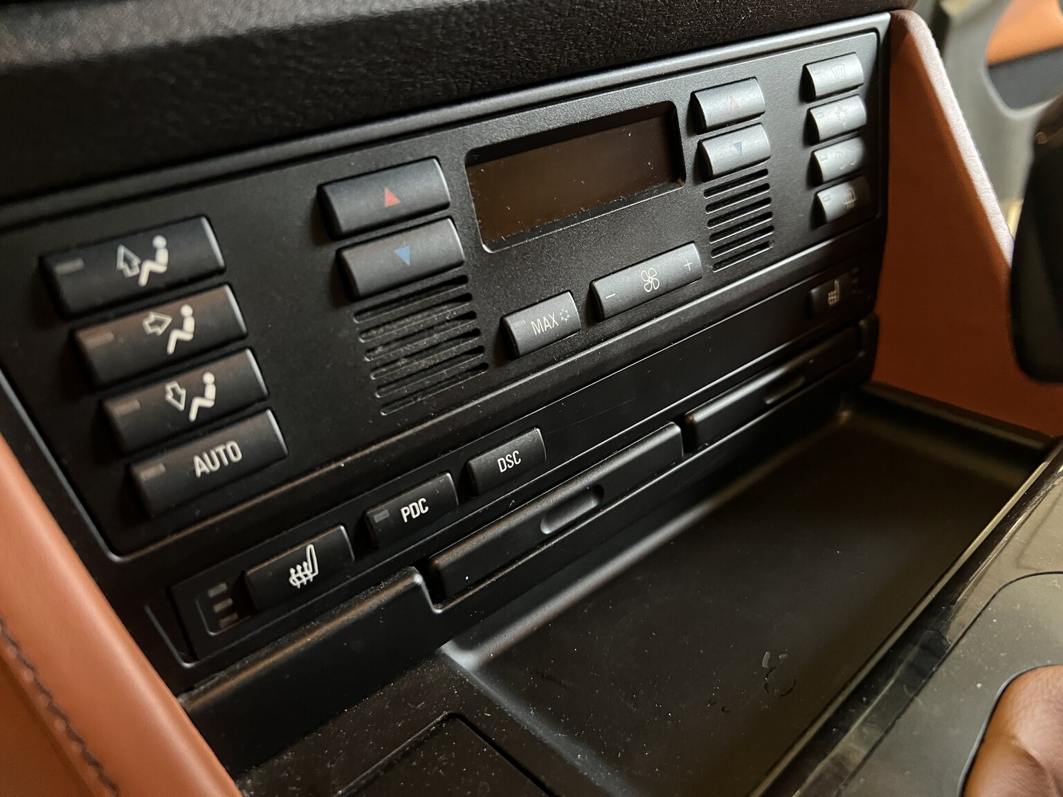 Interior image of 2003 BMW 540i Touring