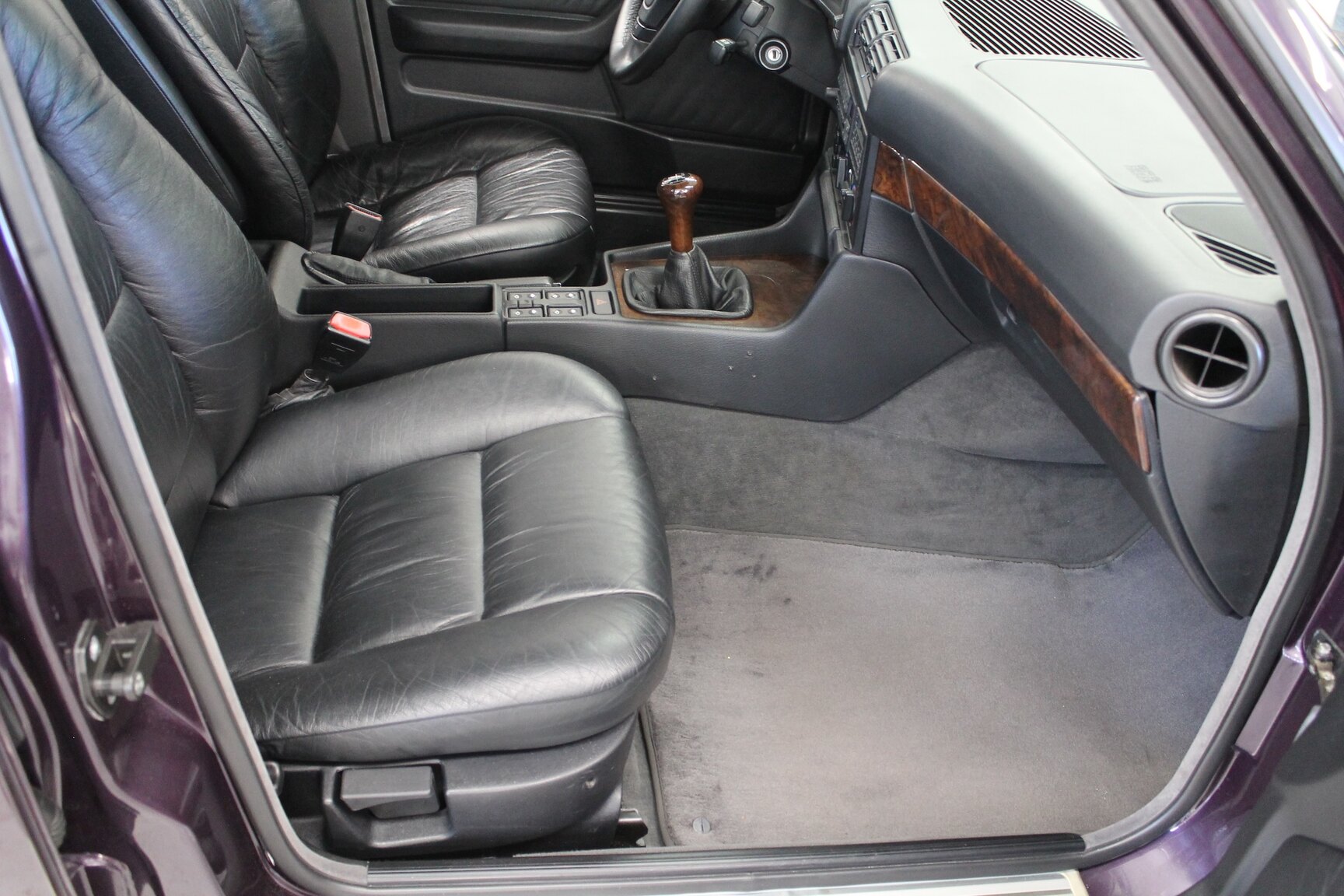 Interiörbild 1996 BMW 540i Touring "No Reserve Auction"