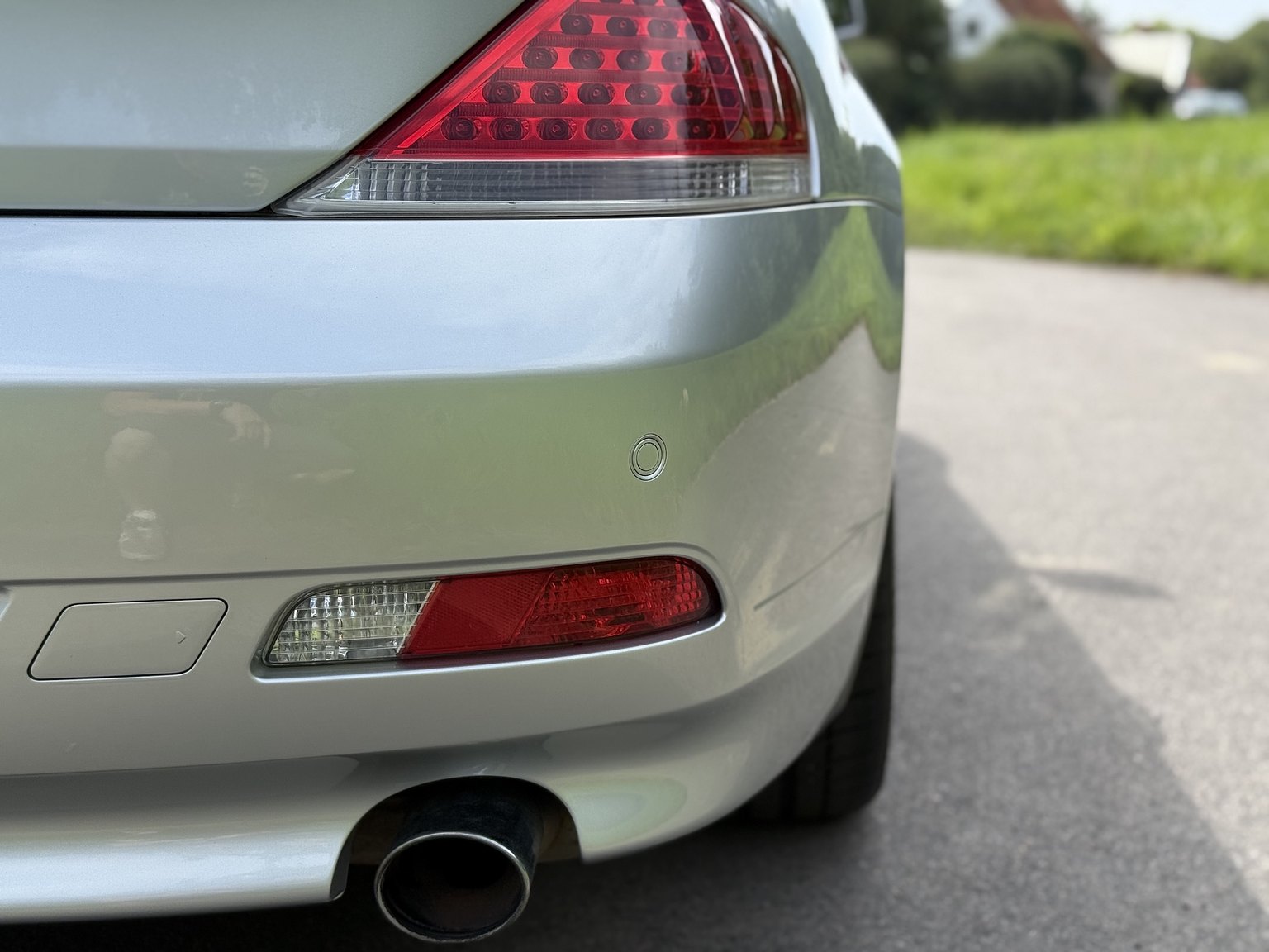 Exterior image of 2004 BMW 645Ci Convertible