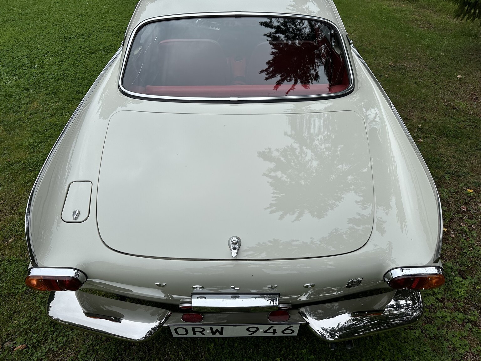 Exterior image of 1964 Volvo P 1800 S
