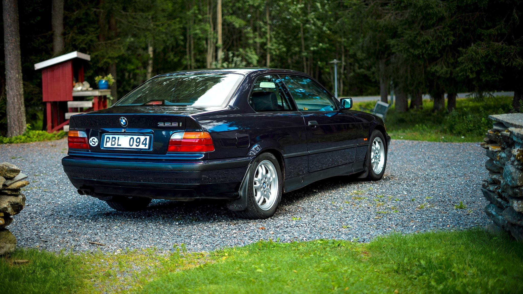 Exterior image of 1997 BMW 328i Coupé Automatisk