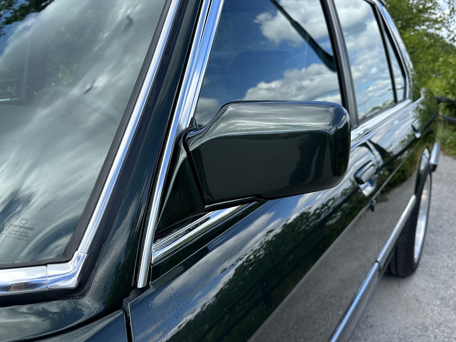 Exteriörbild på 1985 BMW 525E