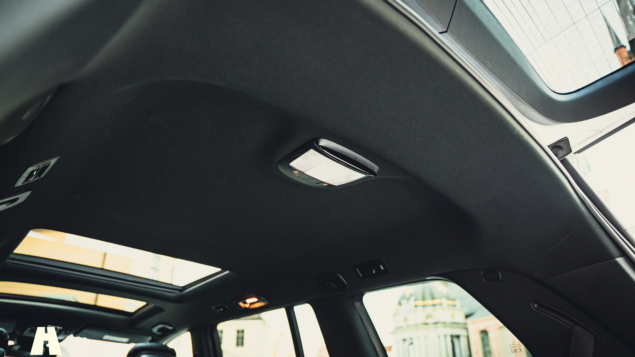 Innenraumfoto von 2017 Mercedes-Benz GLS 63 AMG (94)