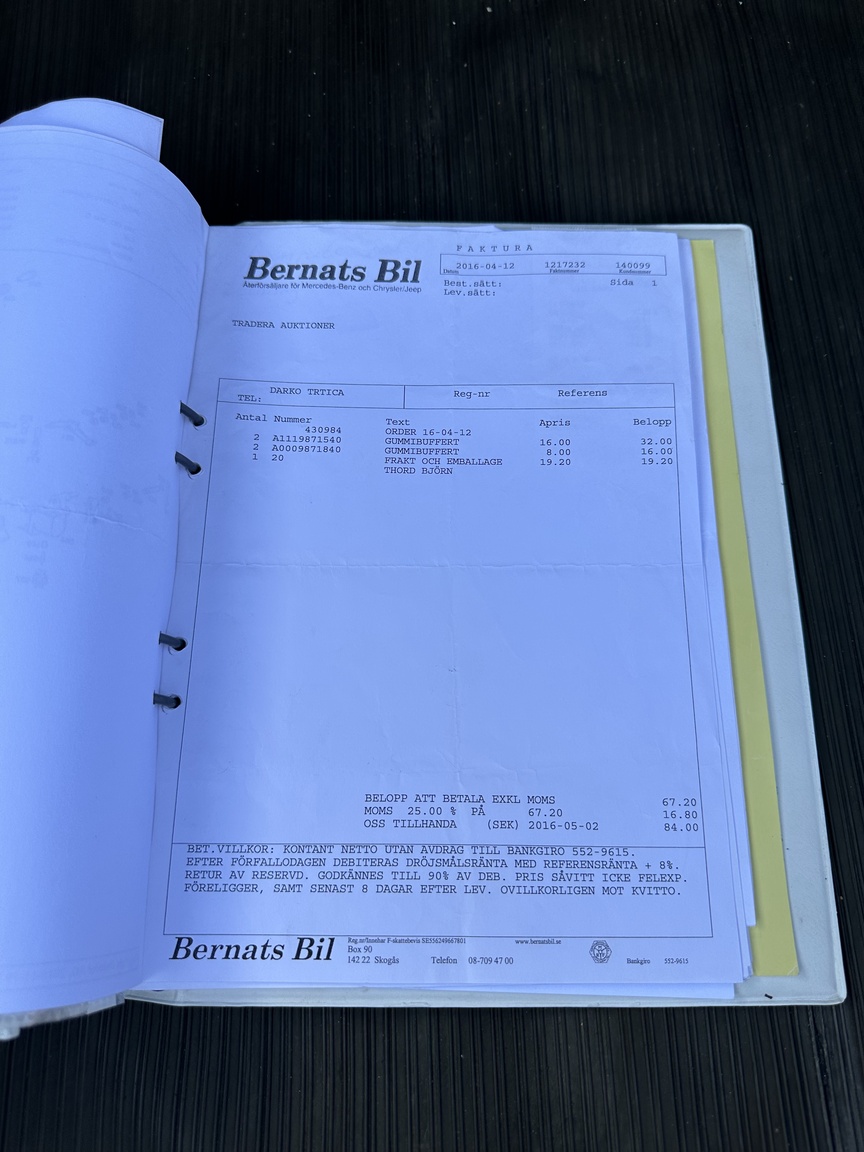 Documentation for 1966 Mercedes-Benz 200 D "Heckflosse"