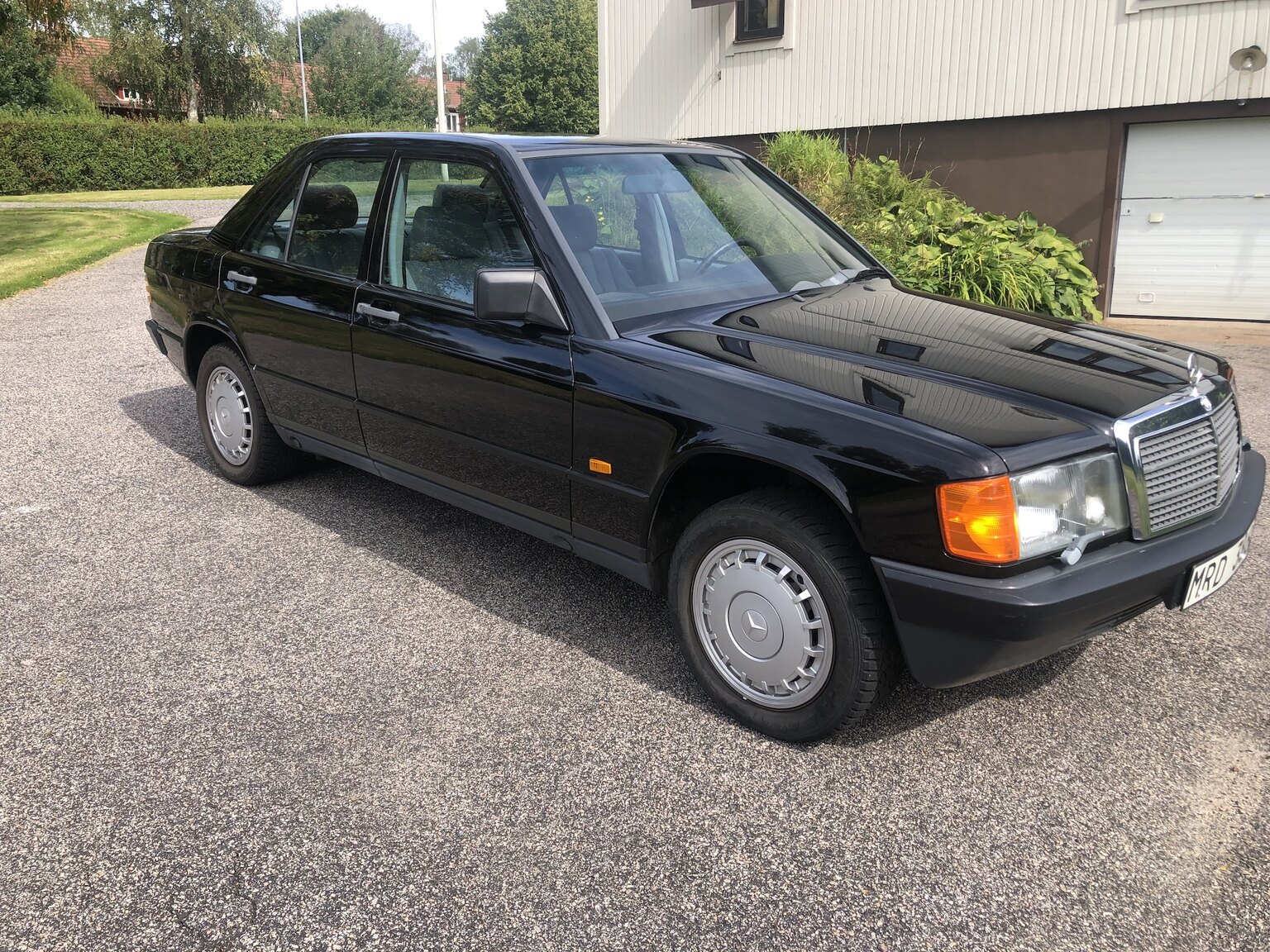 Exteriörbild på 1986 Mercedes-Benz 190E