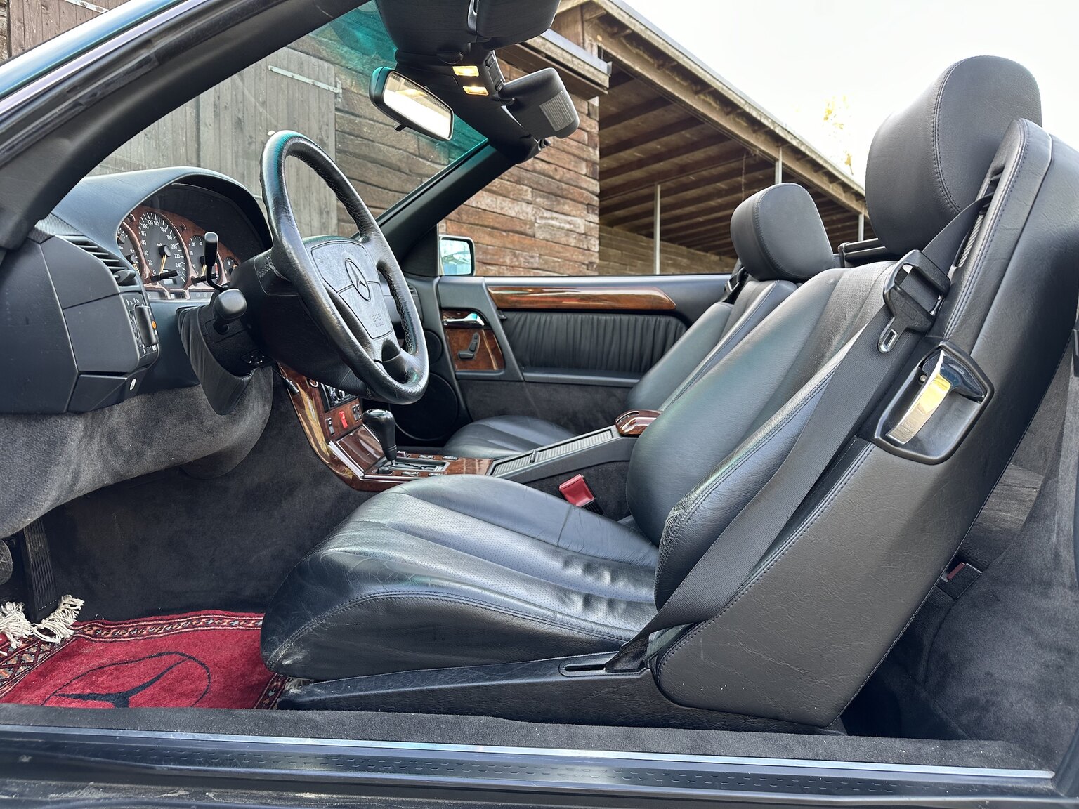 Innenraumfoto von 1995 Mercedes-Benz SL 500
