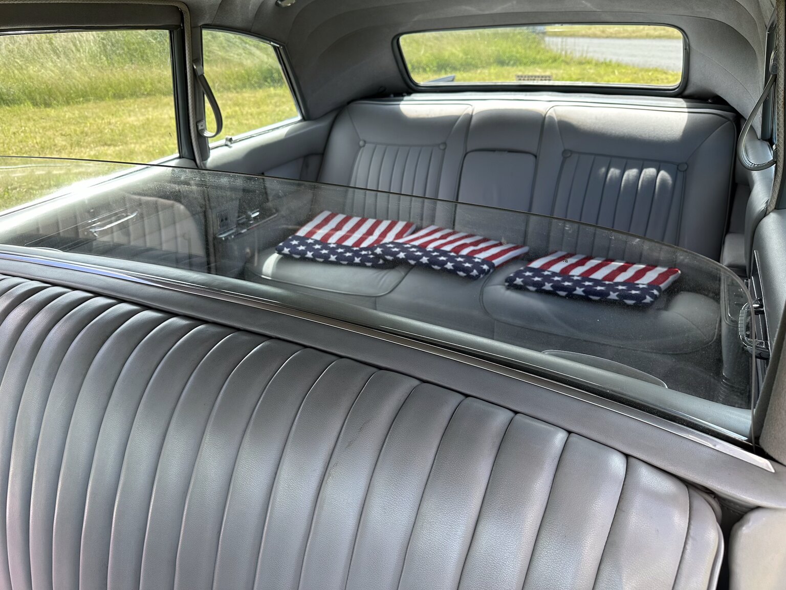 Innenraumfoto von 1964 Cadillac Fleetwood Seventy-Five Limousine (61)