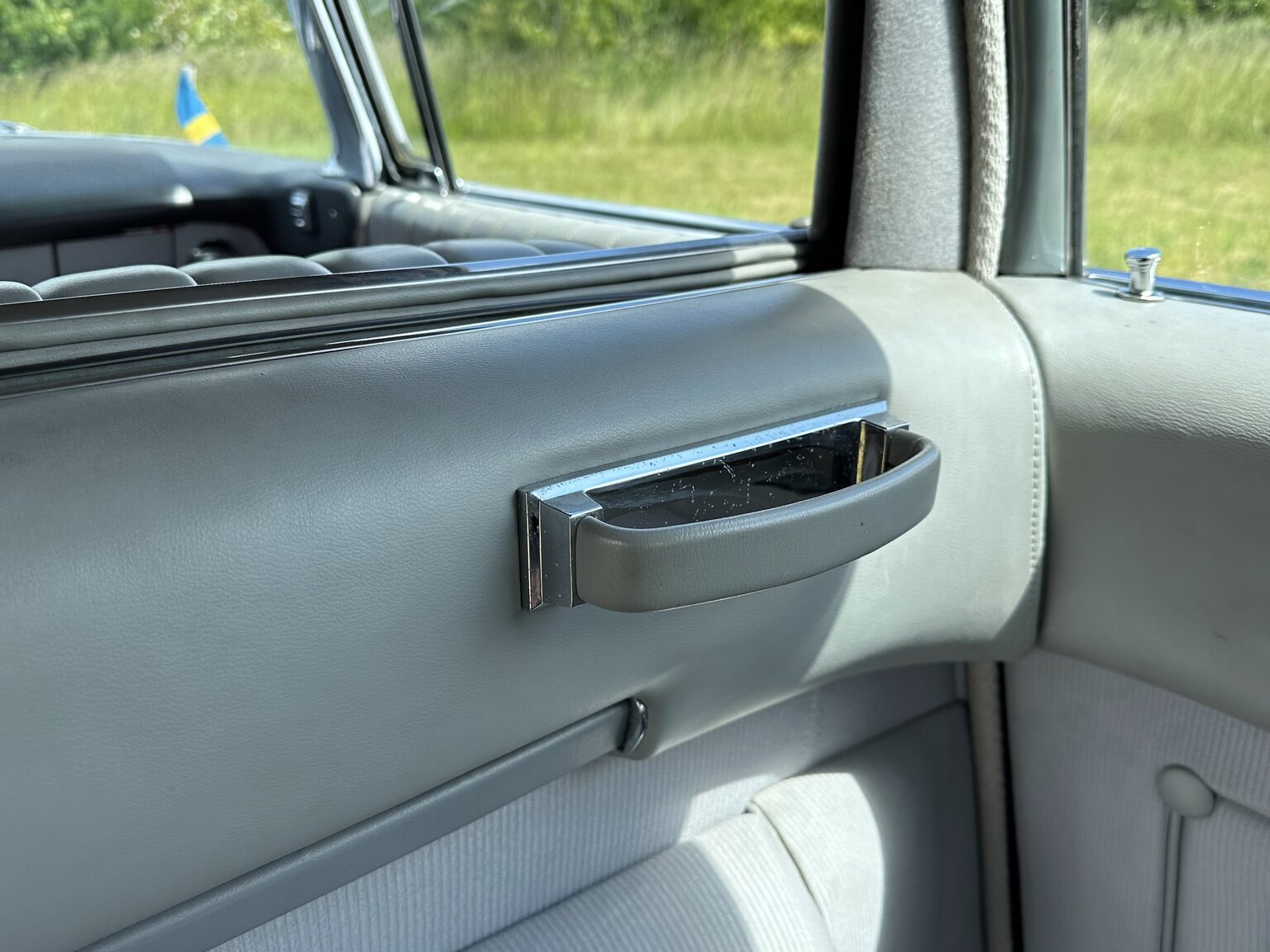 Innenraumfoto von 1964 Cadillac Fleetwood Seventy-Five Limousine (34)