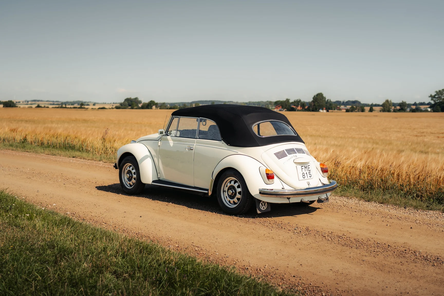 Exteriörbild på 1972 Volkswagen 1302 S Cabriolet (15)