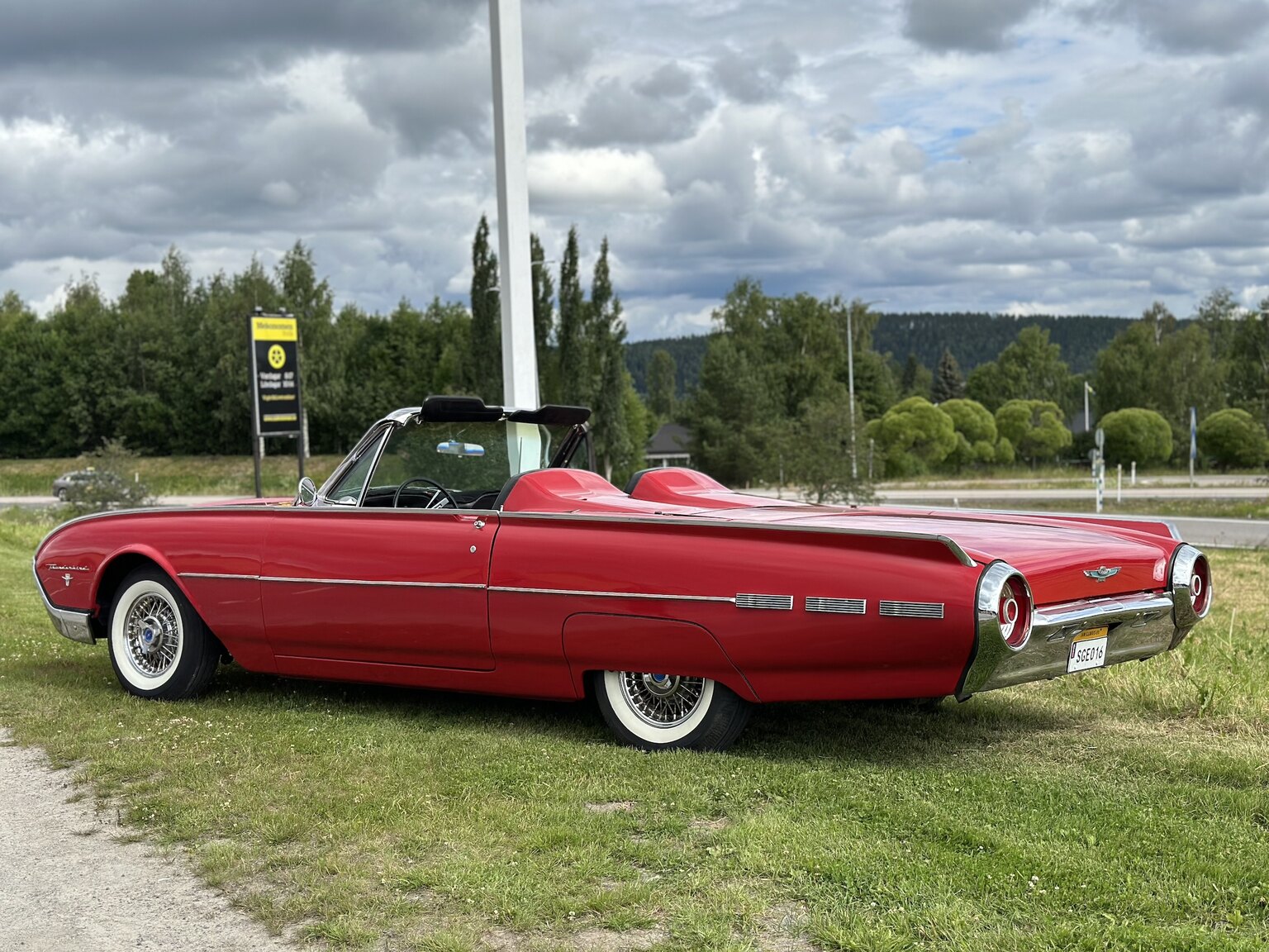 Exteriörbild på 1962 Ford Thunderbird Convertible