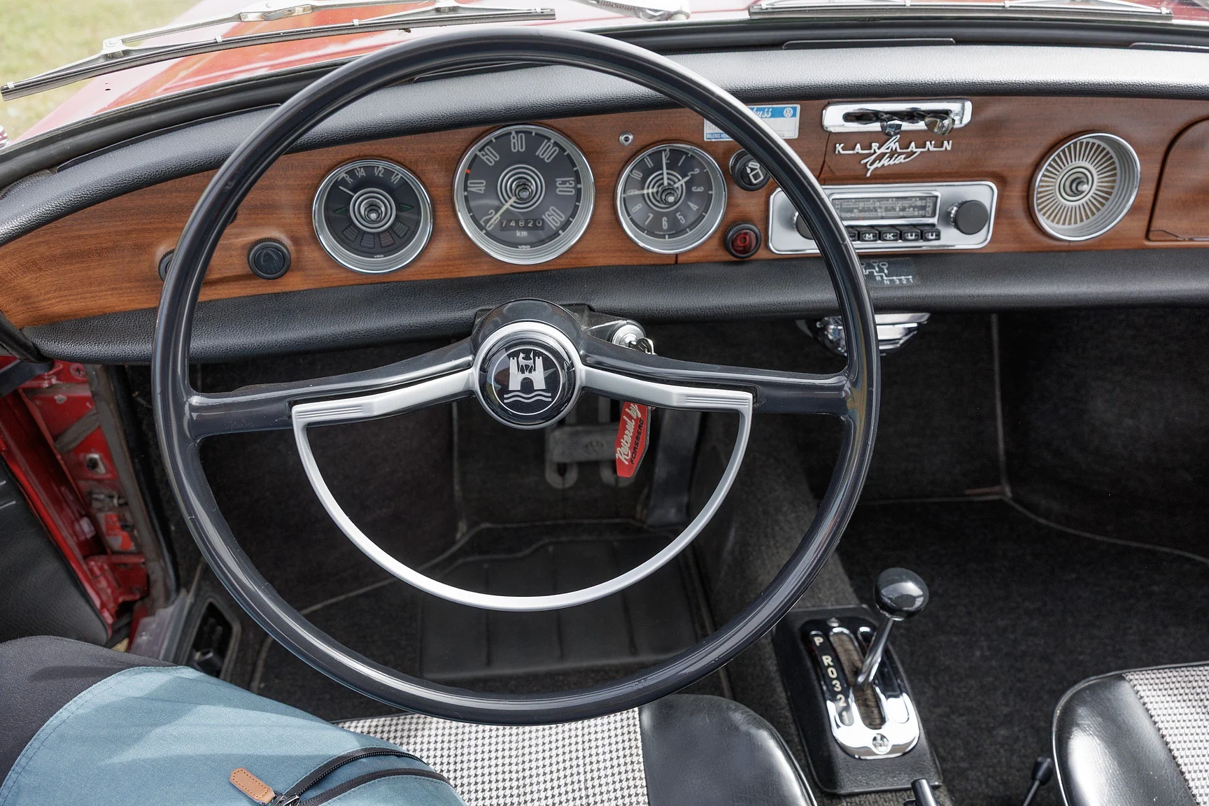 Innenraumfoto von 1968 Volkswagen Typ 34 1600 L Karmann-Ghia (60)