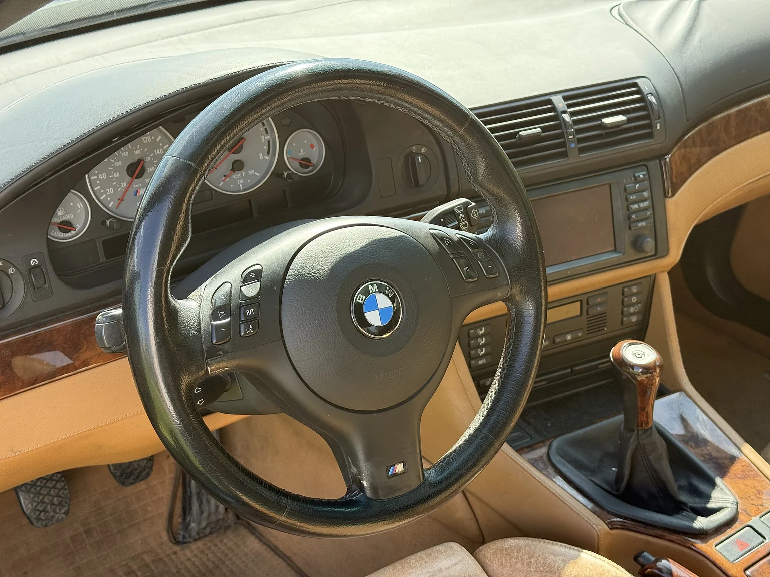 Innenraumfoto von 2001 BMW M5 E39 LCI (12)