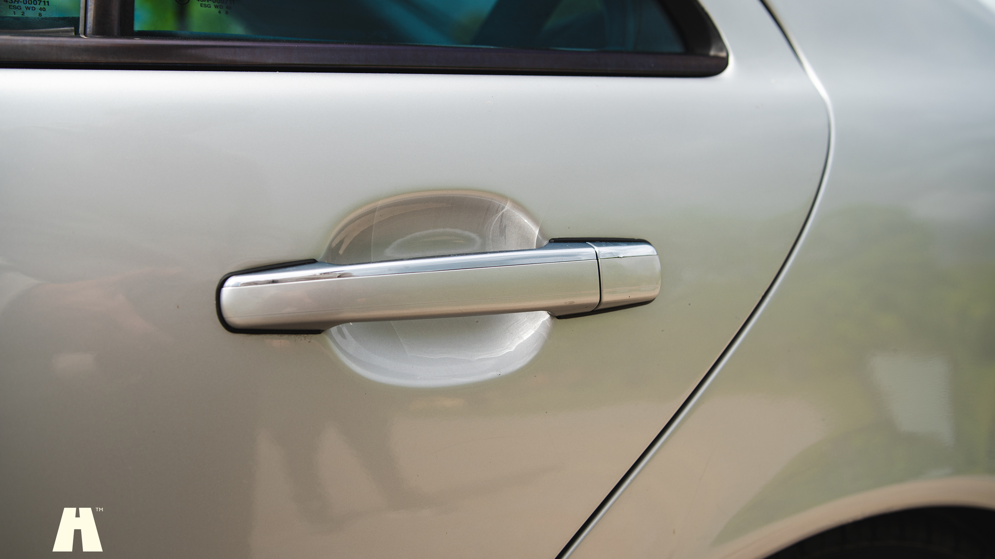 Exterior image of 2000 Mercedes E430