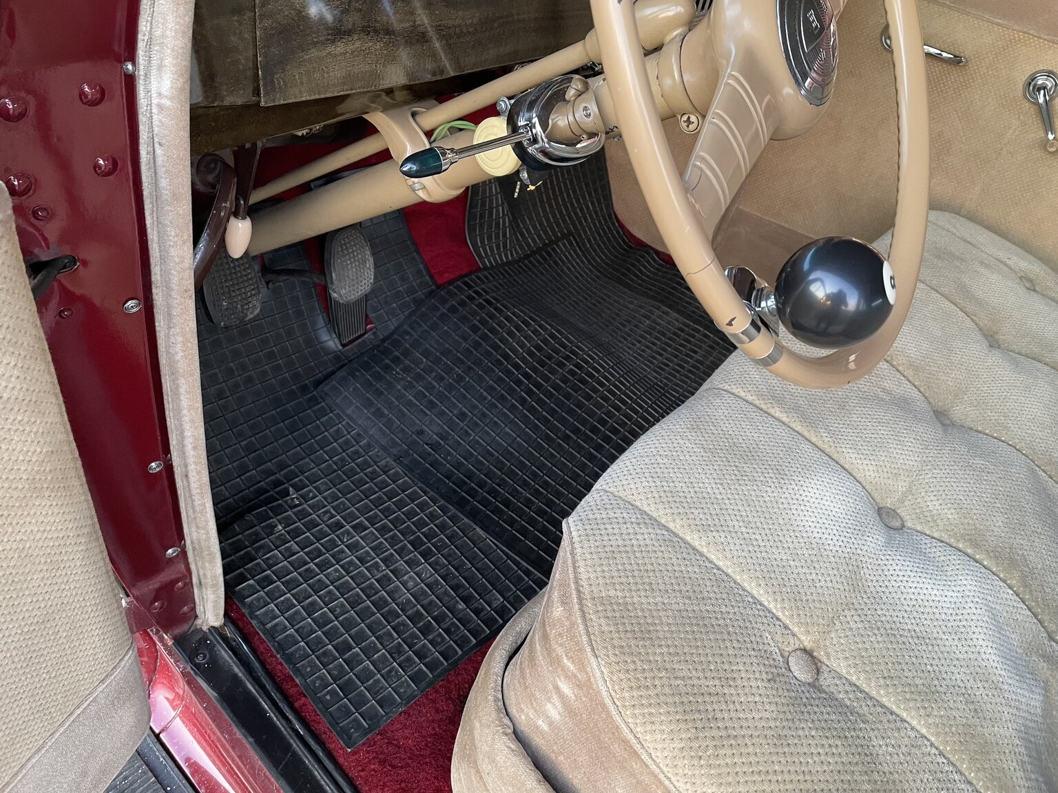 Interior image of 1940 Hudson Modell 40 Traveller Brougham 