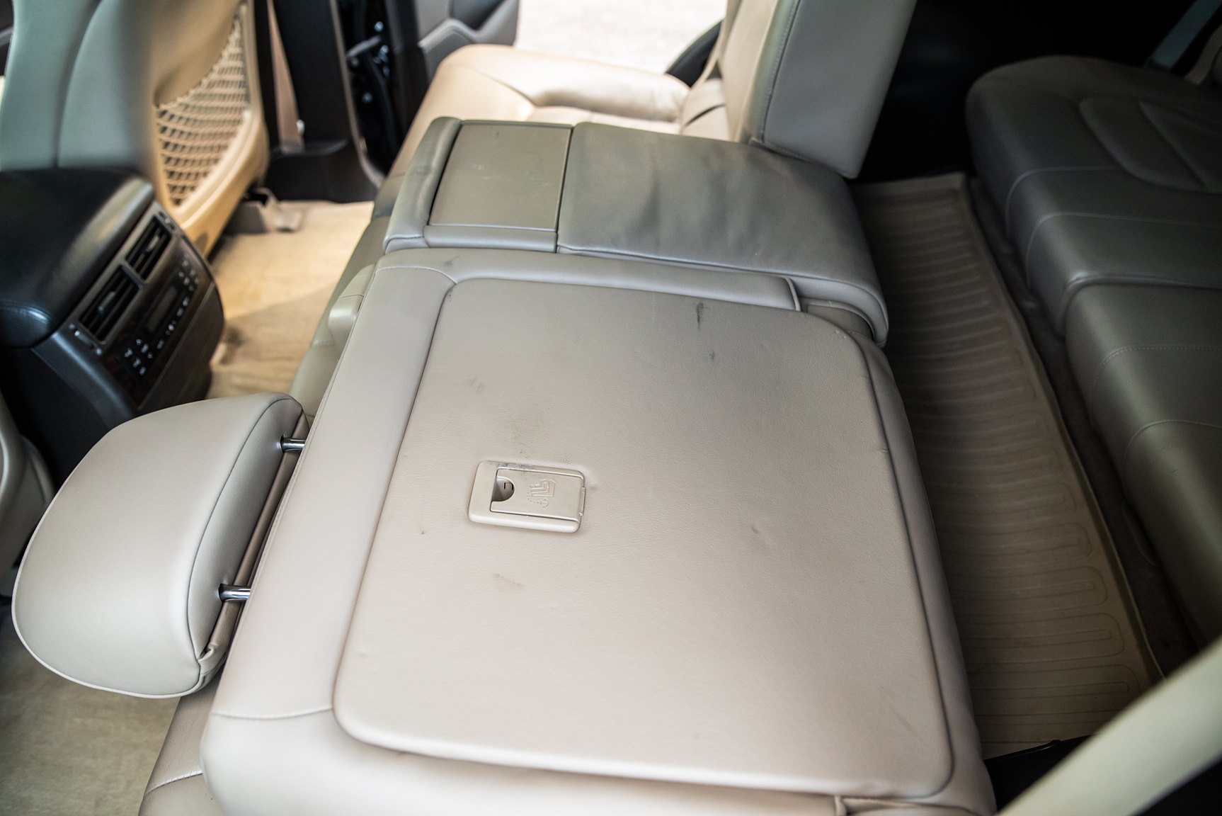 Interior image of 2008 Toyota Land Cruiser 4.5 4WD V8