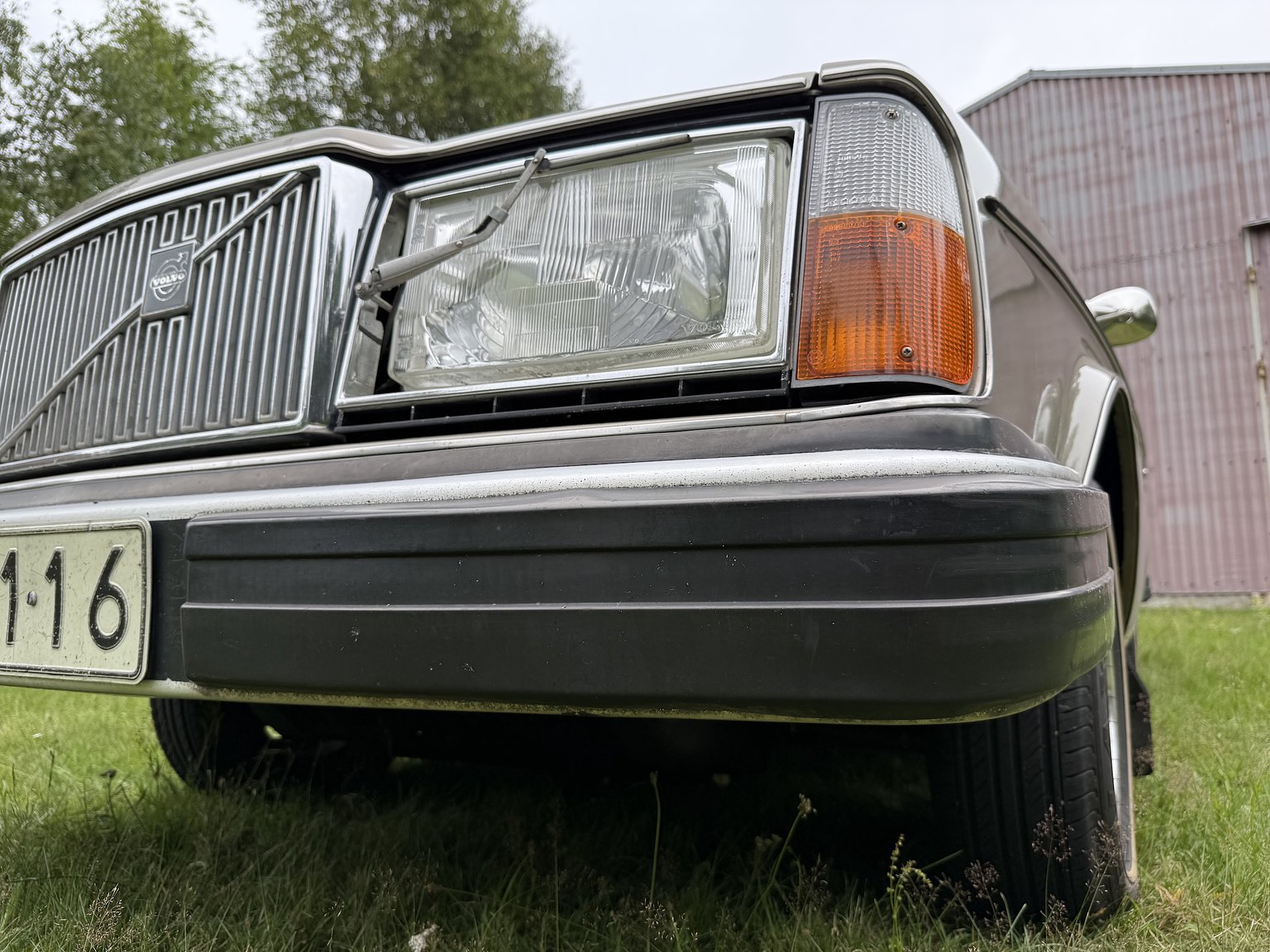 Exterior image of 1976 Volvo 264 V6 GL Automatisk